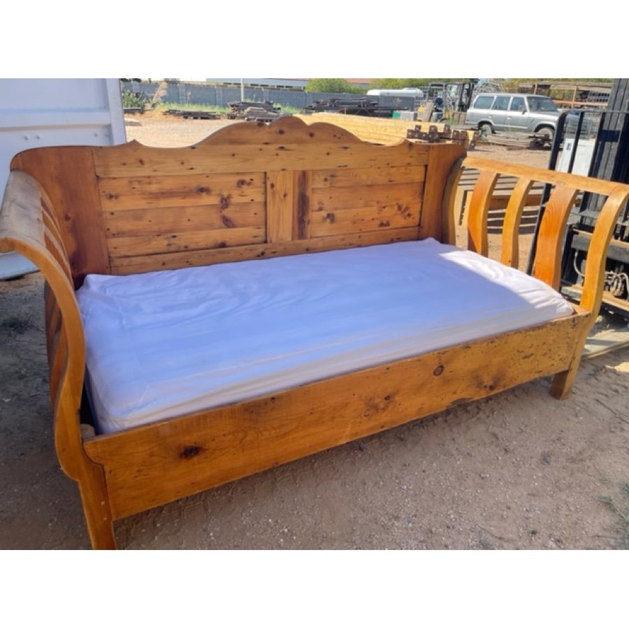 ANTIQUE PINE DAYBED