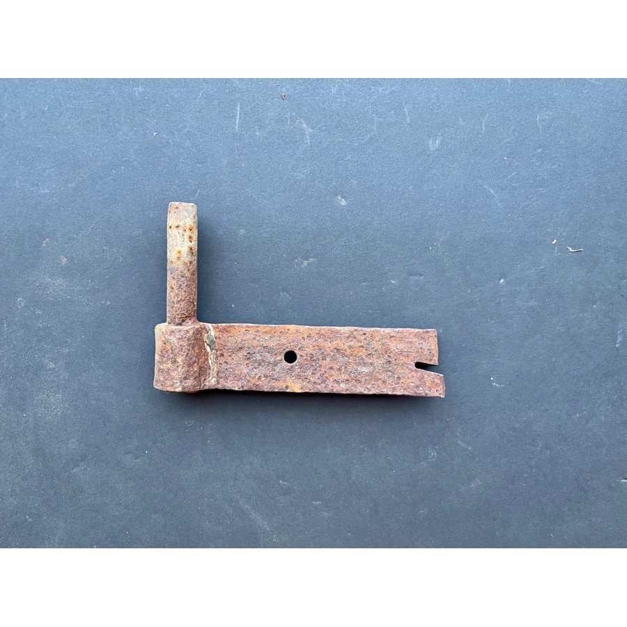 ANTIQUE WALL HINGE PIN