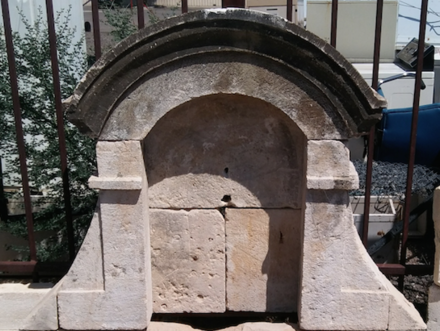 ANTIQUE STONE FOUNTAIN