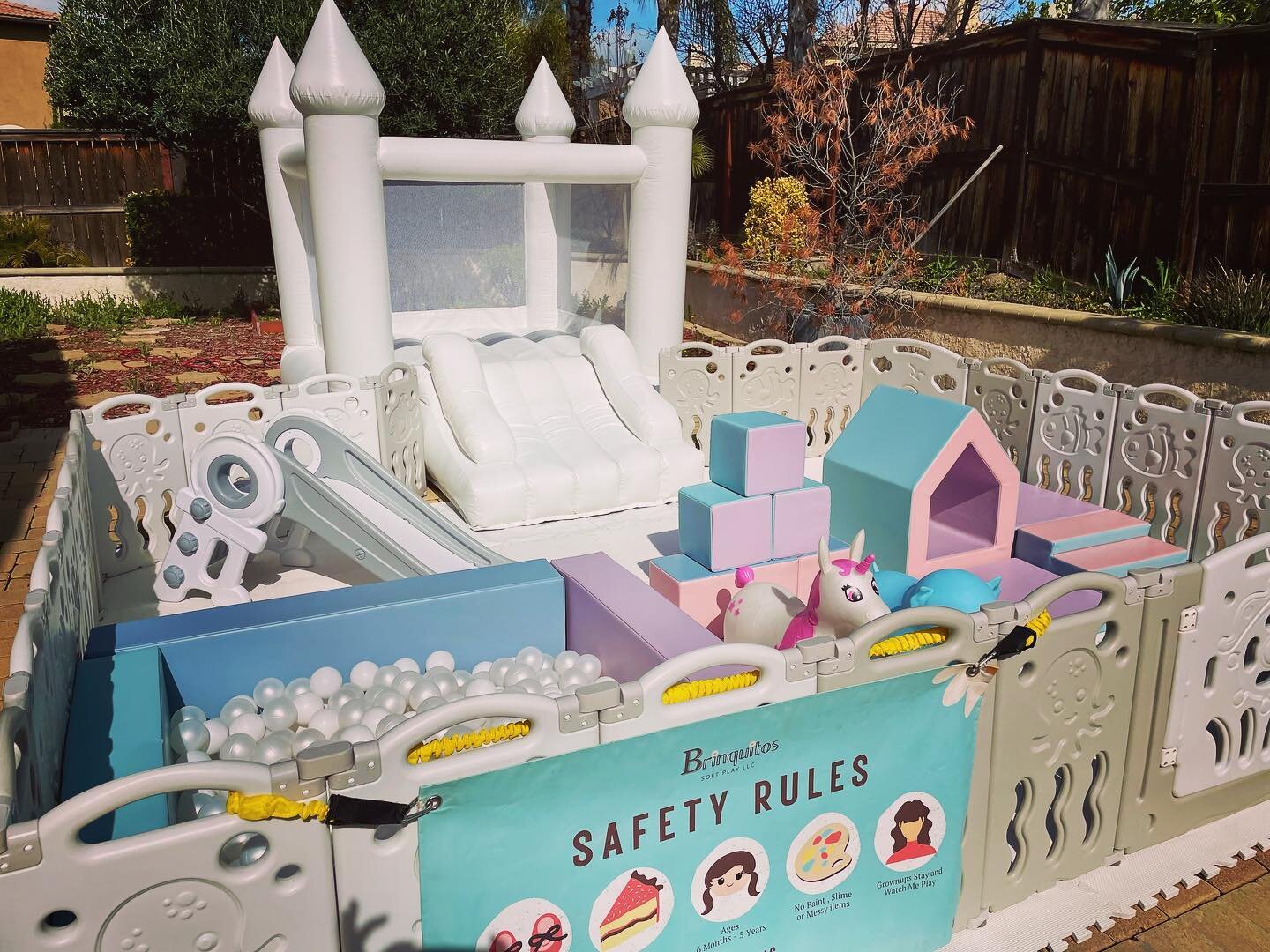 Pastel softplay pairs perfectly with our Mini Castle! 💕 

#sundayrental #softplay #softplayrental #softplaymurrieta #softplayparty #firstbirthdayparty #onesweetbirthdaygirl