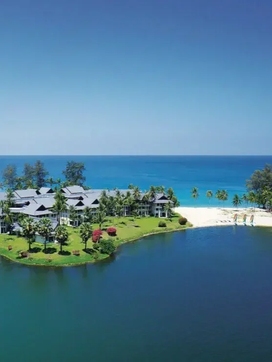 12 Reasons Why You Should Choose a Destination Wedding in Phuket