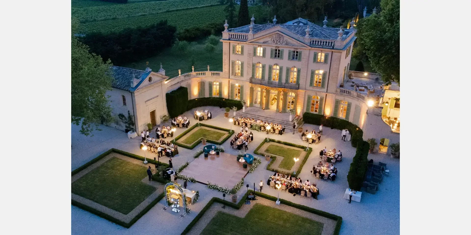 2-chateau-de-tourreau-wedding-provence-luxury.webp