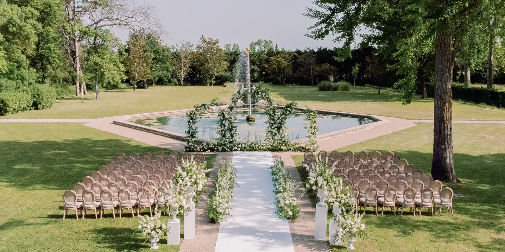 1-chateau-de-tourreau-wedding-provence-luxury.webp