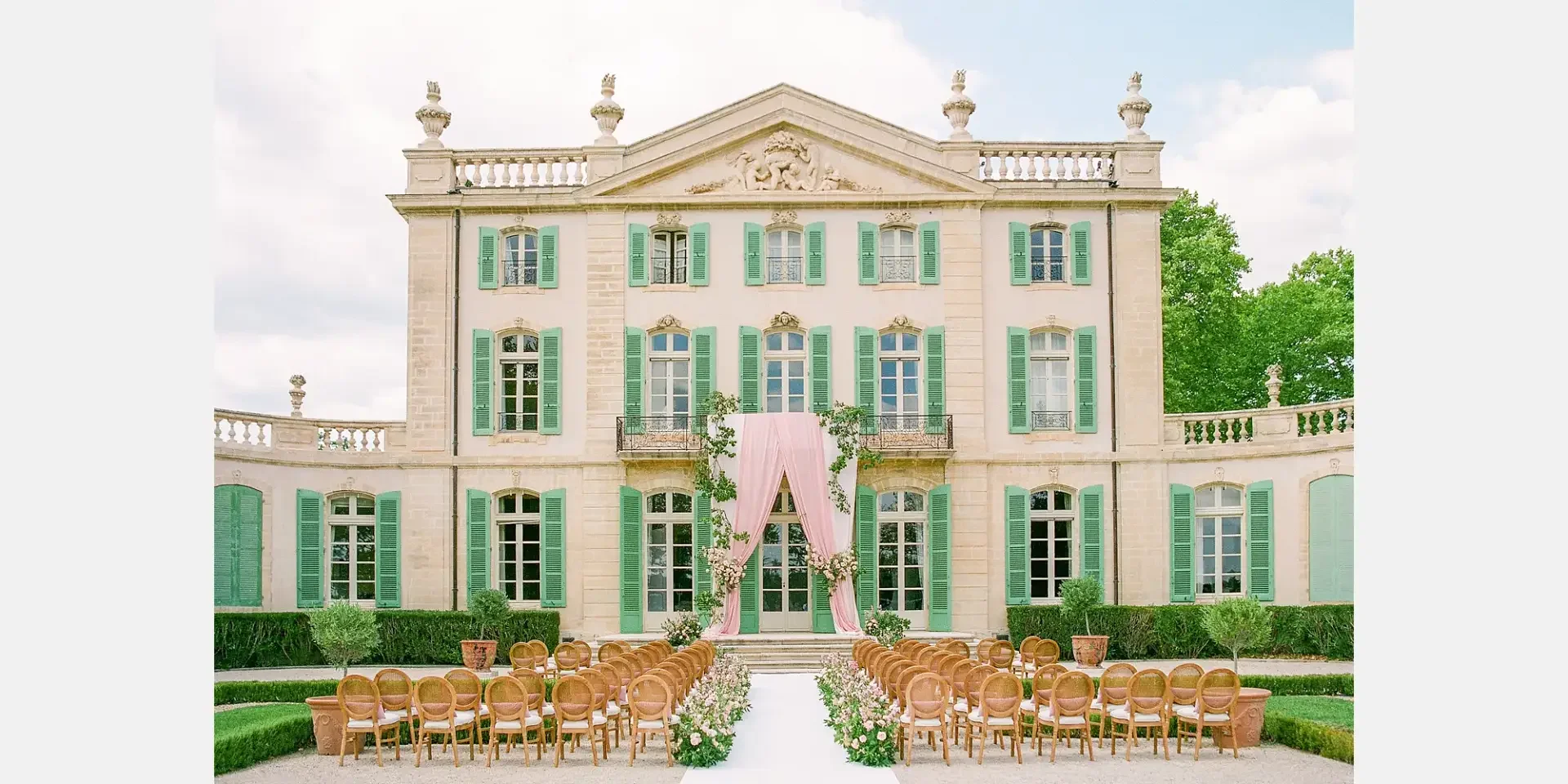 4-chateau-de-tourreau-wedding-provence-luxury.webp