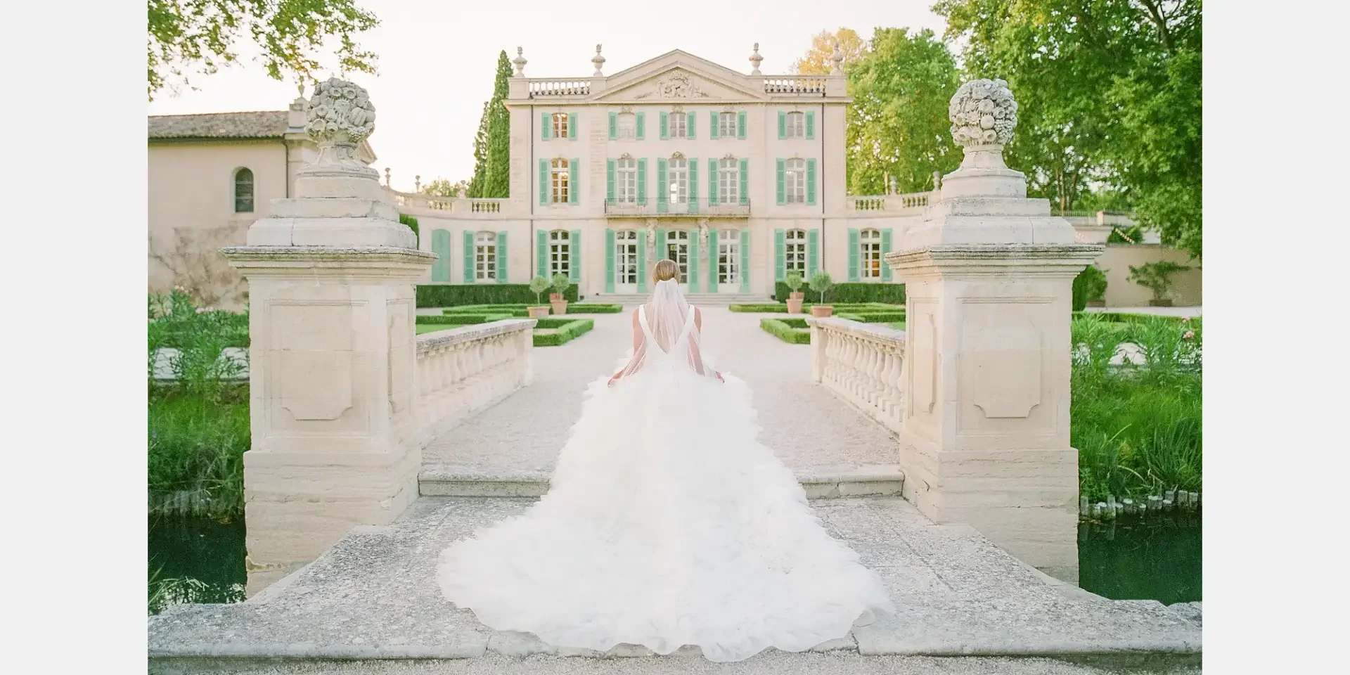 3-chateau-de-tourreau-wedding-provence-luxury.webp