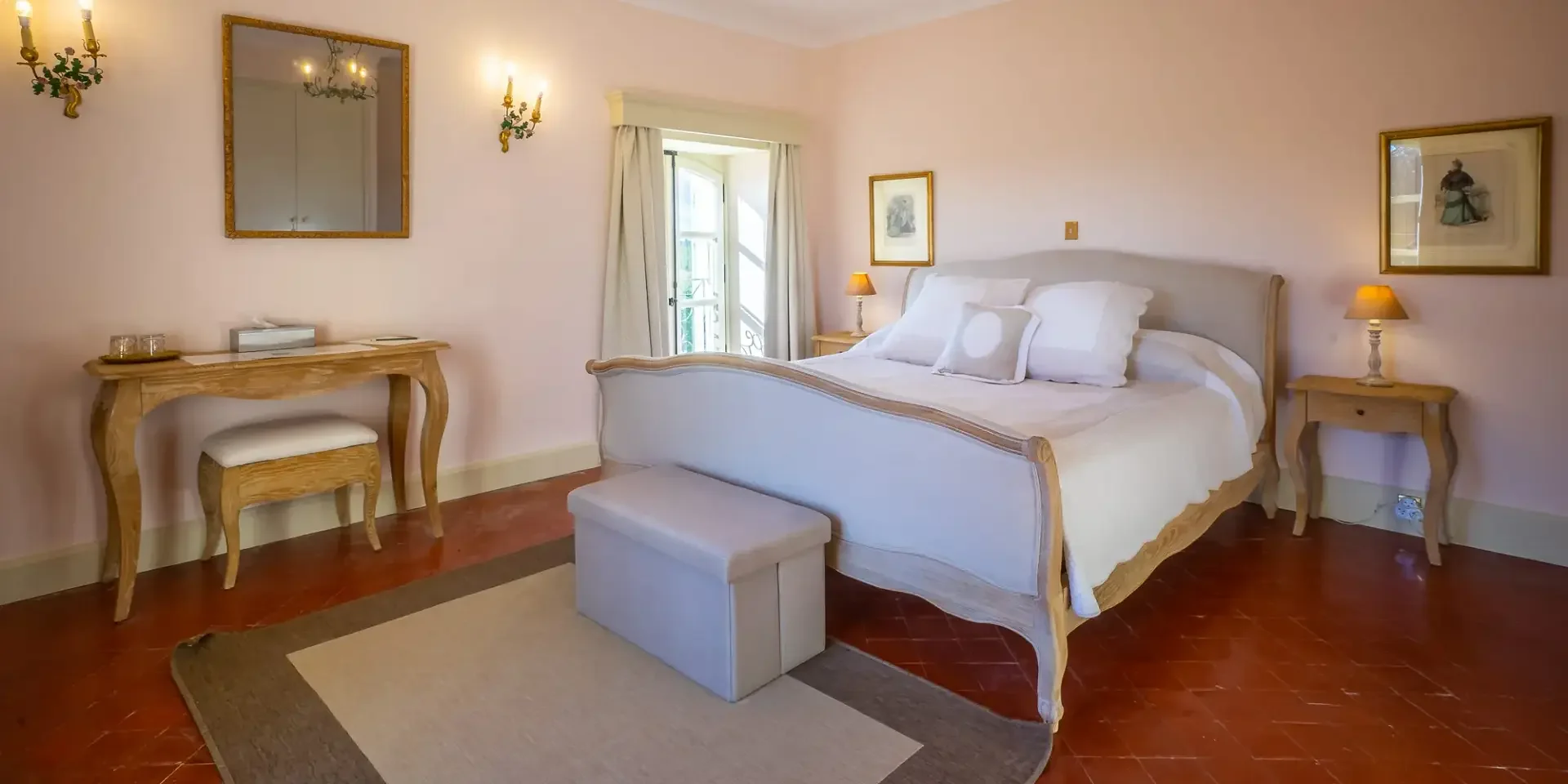 13-chateau-de-tourreau-wedding-provence-luxury.webp