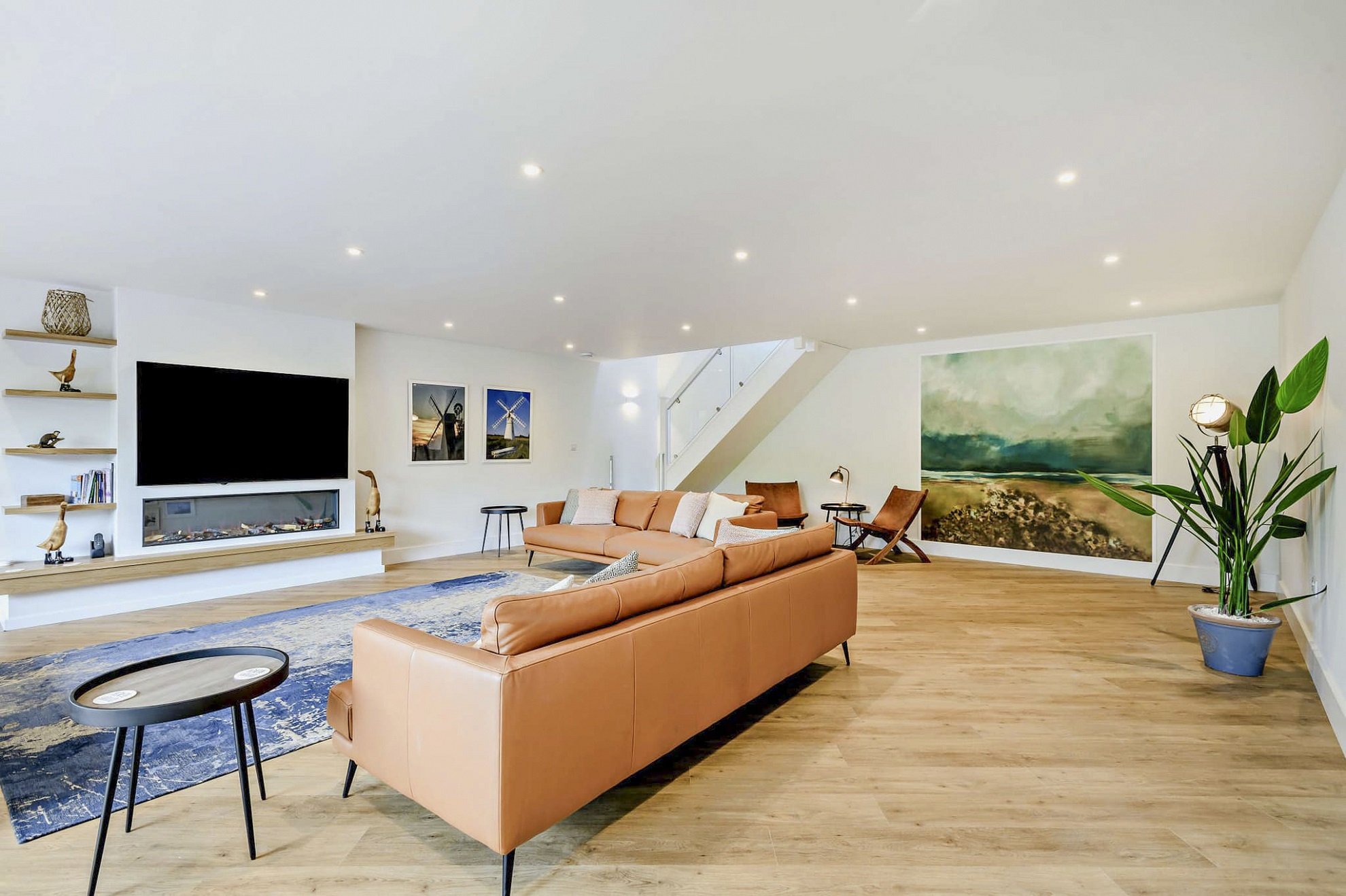 Otters Reach Lounge 2.jpg