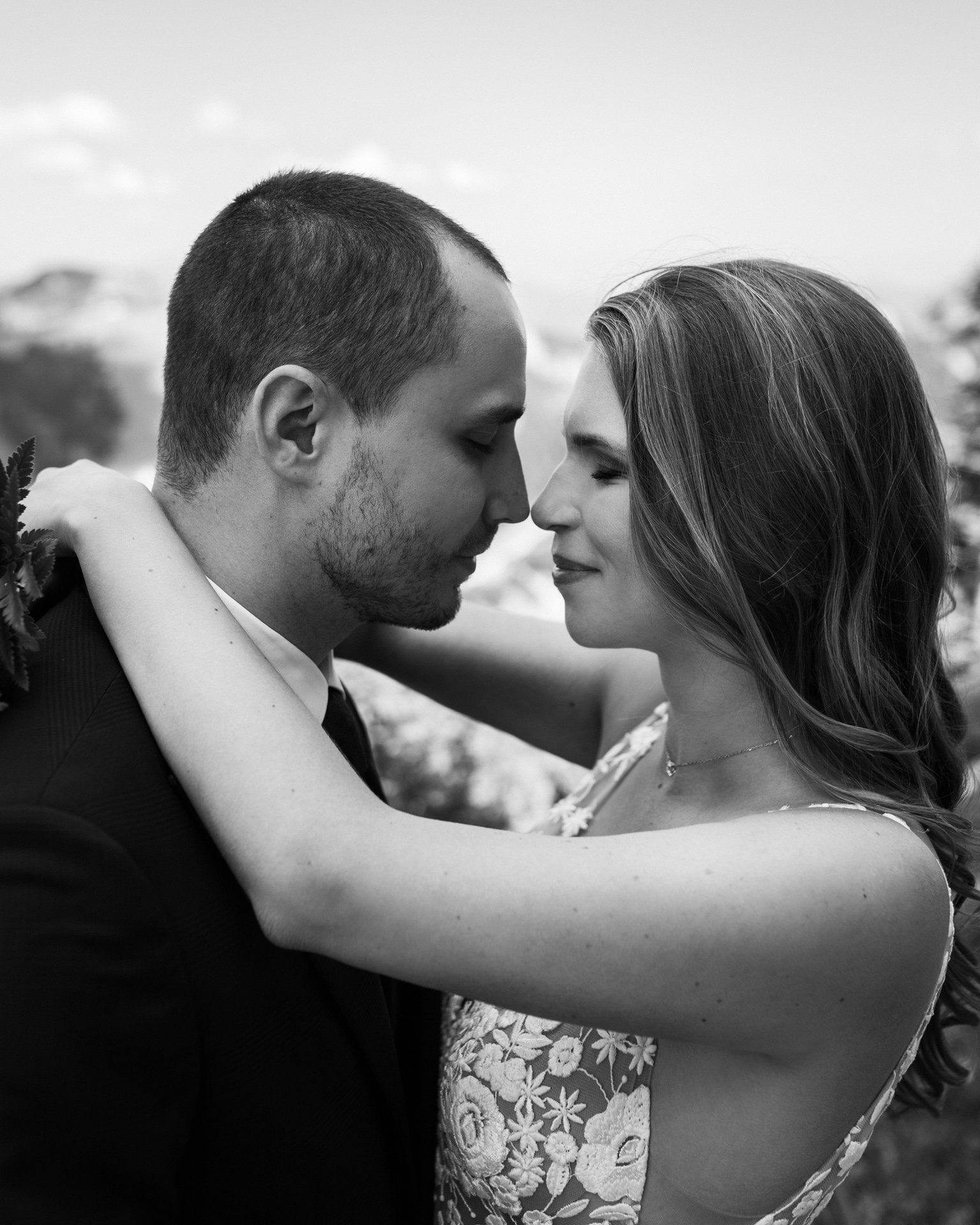 Niki-es-Gergo-Sweet-Light-Wedding.jpeg