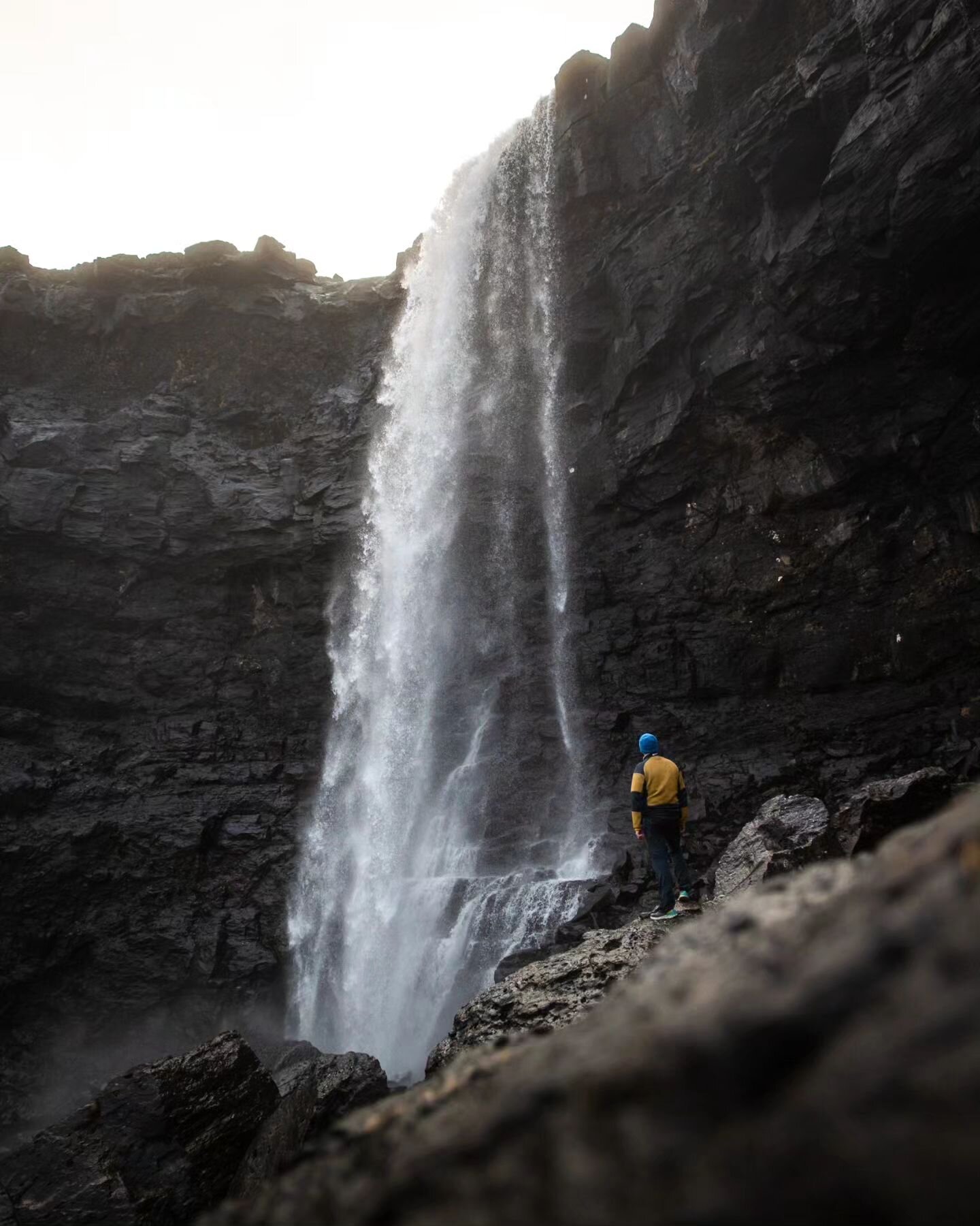 Don't go Jason Waterfalls 🚿🚿🚿
At 140 meters, Foss&aacute; is the highest waterfall in the Faroe Islands, and also one of the biggest attractions in northern Streymoy. It cascades beautifully down the mountain in two sections.
