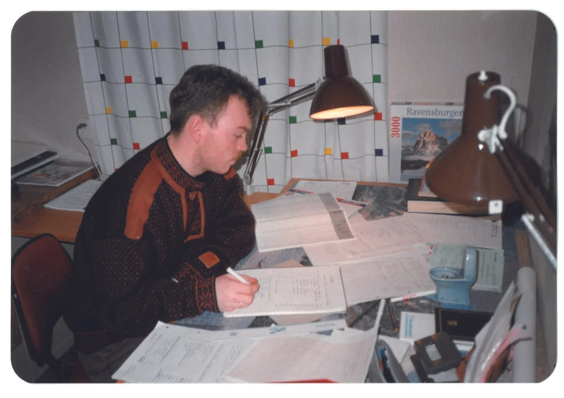 GEir på kontoret Sandven 24 i 1996