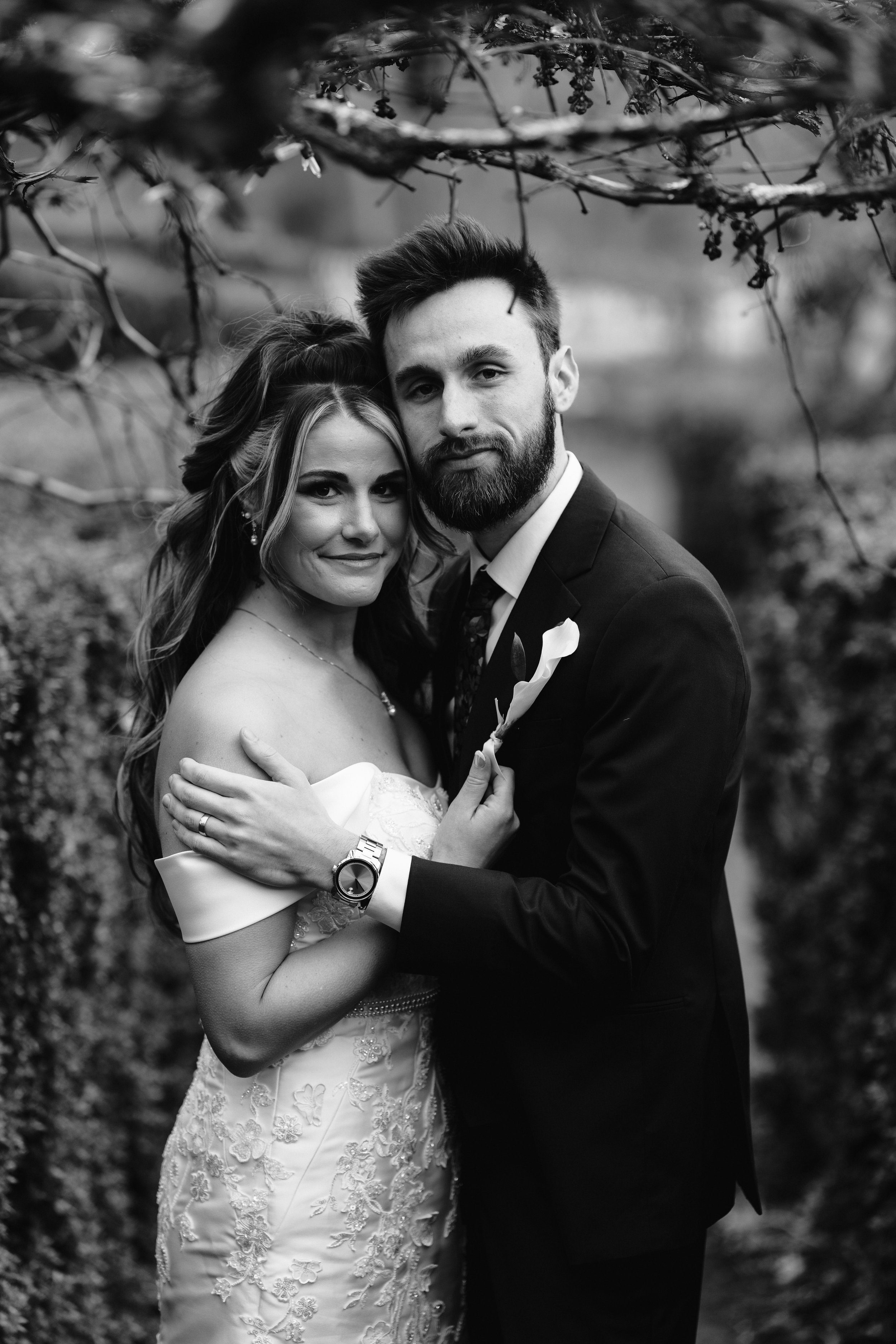 44265-21-26.410 PM_JessNicolasWeddingPortraits_0240-Copy1.jpg