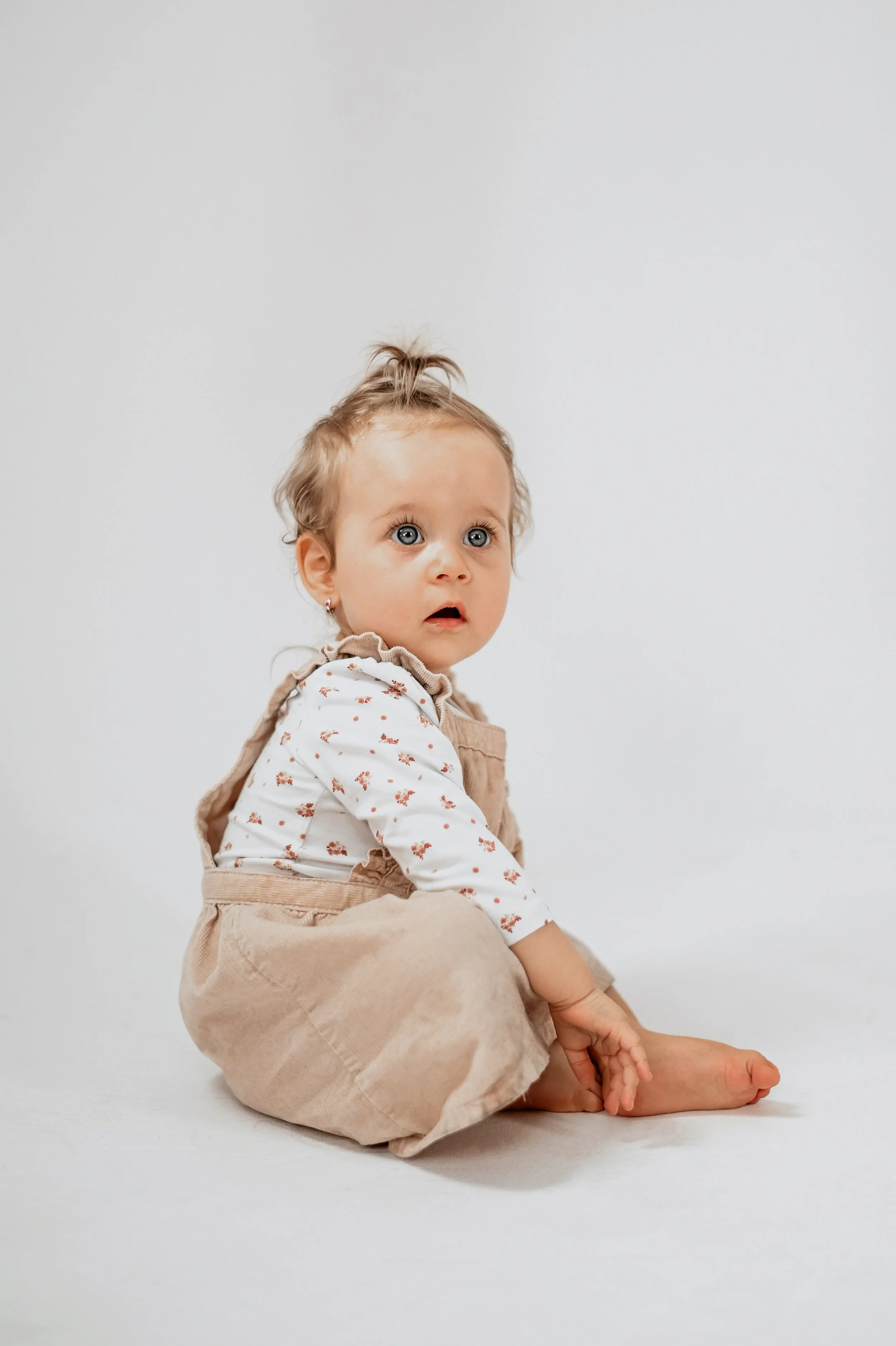 kisgyermek fotózás stúdióban Sopron