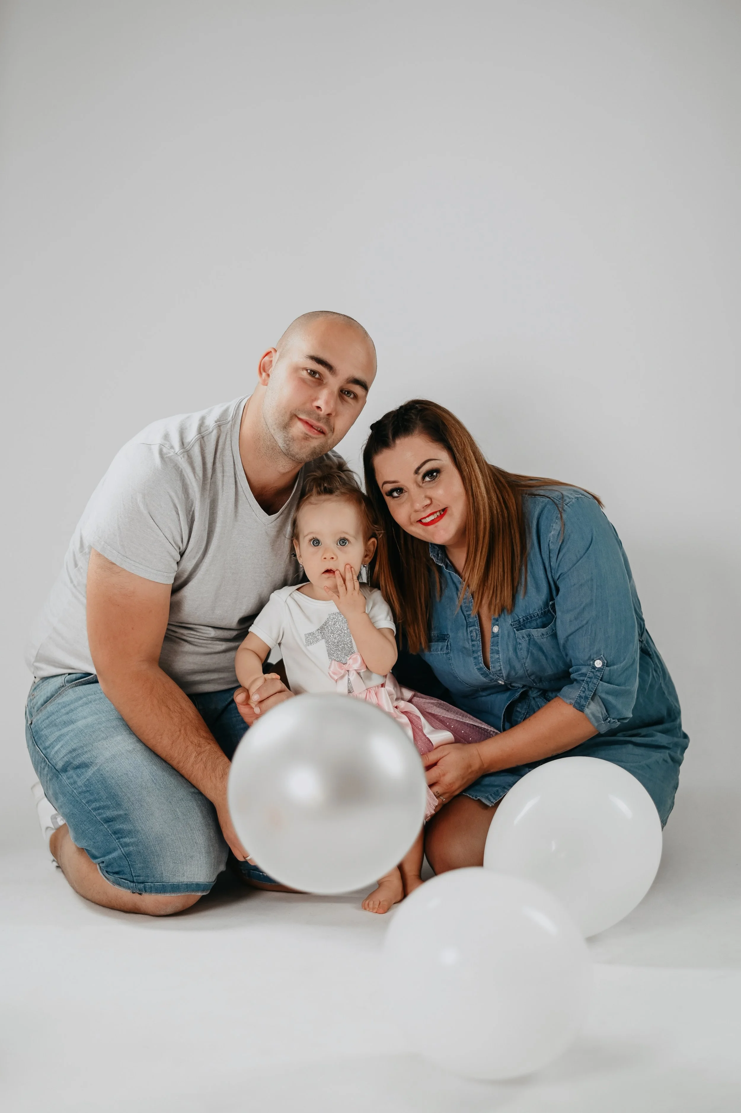 stúdiós családi fotózás kisbabával