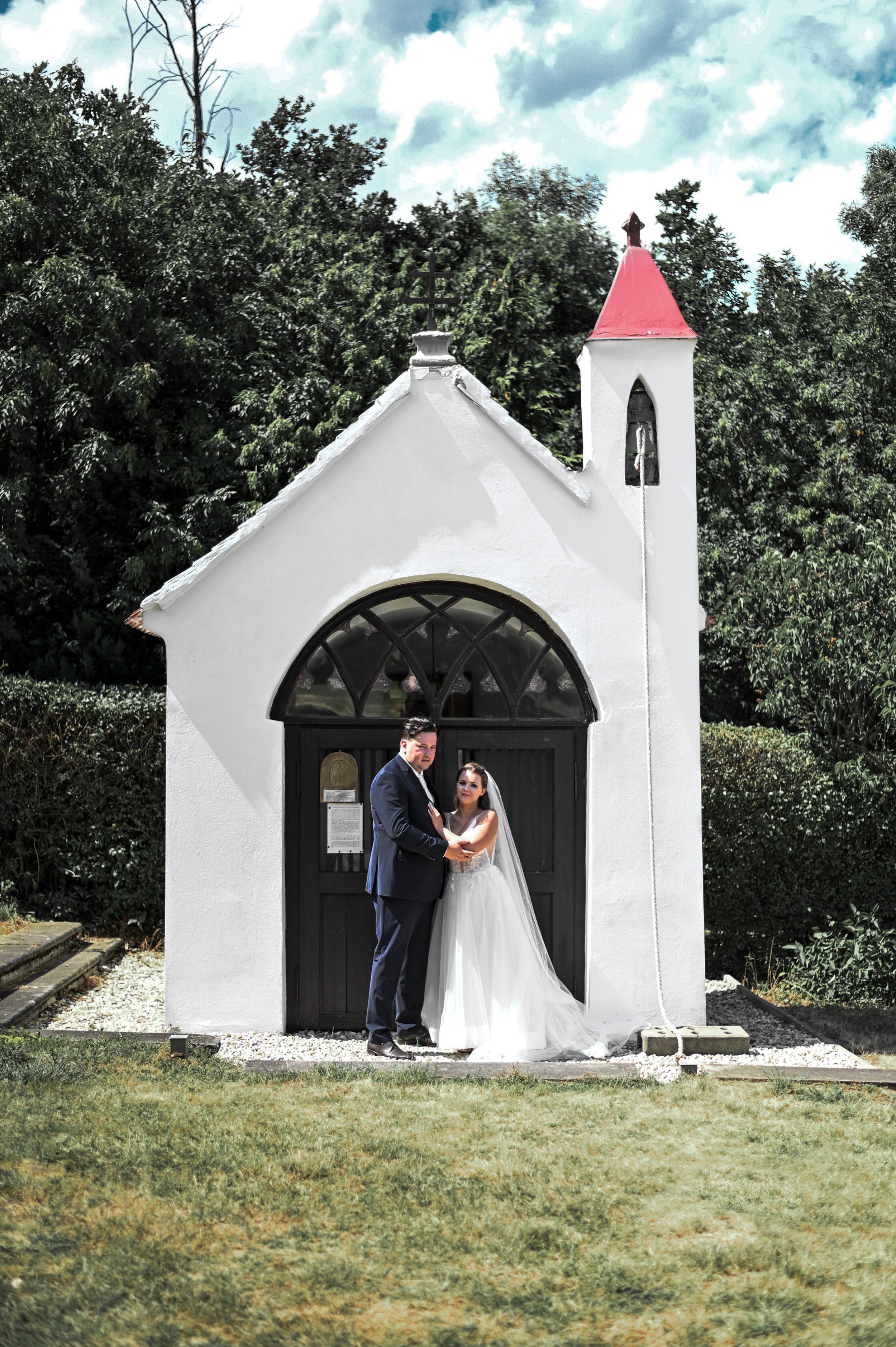 kültéri esküvői kreatív fotózás Sopronkövesd