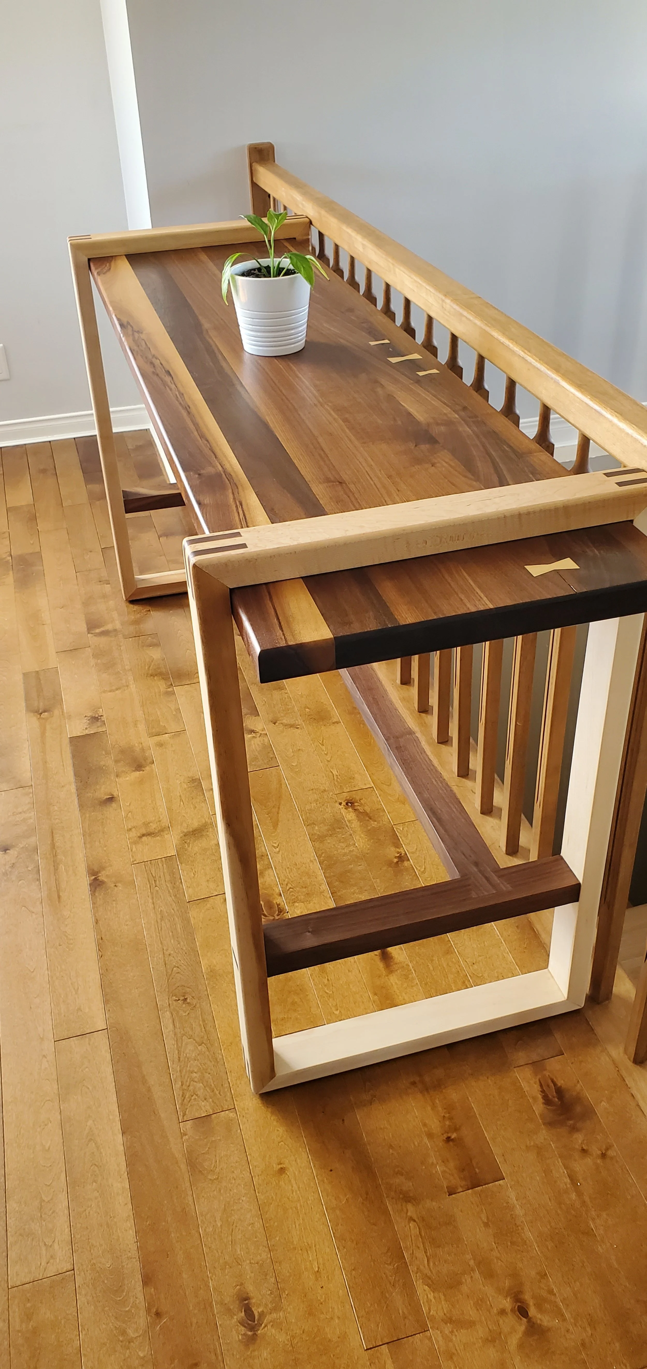 Table Buffet en Noyer et Érable