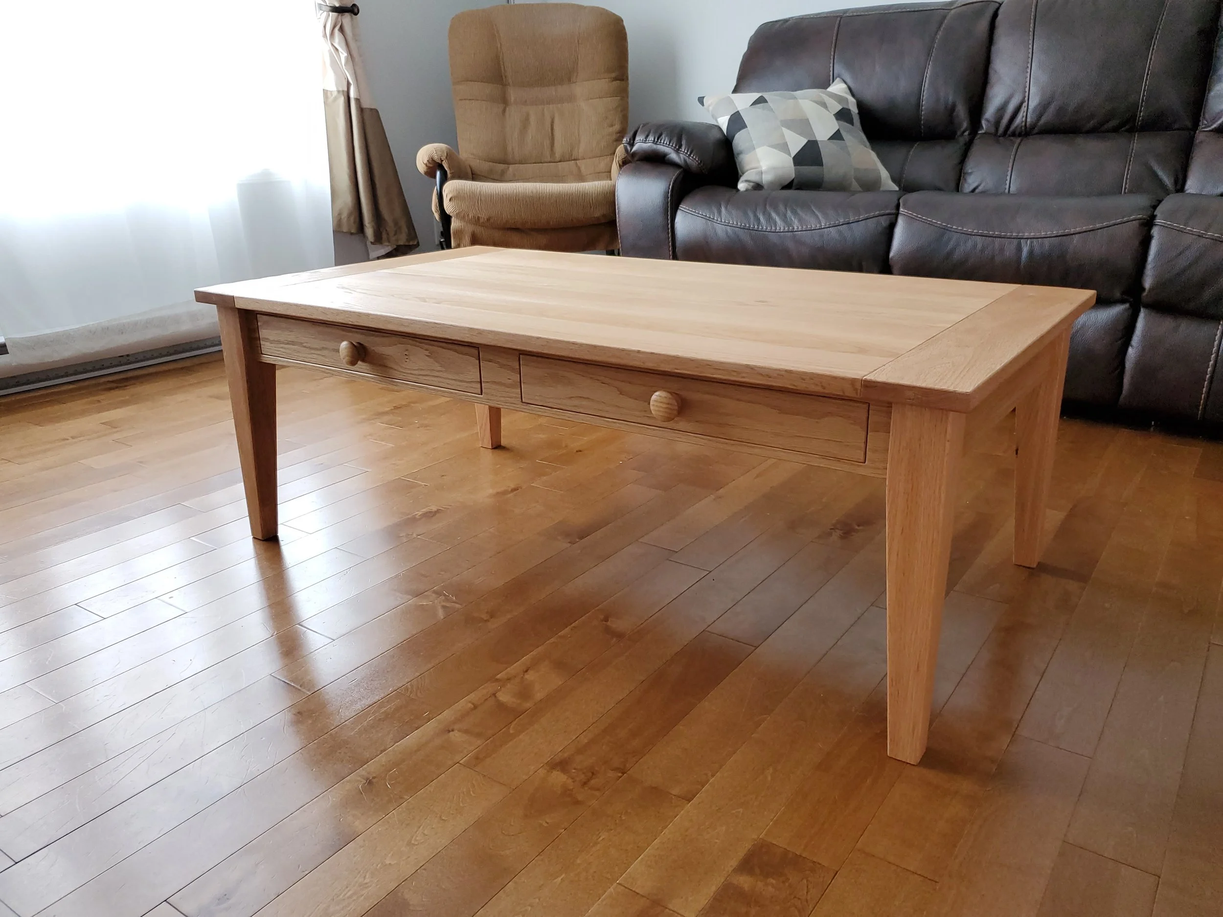 Table de salon en Chêne Rouge