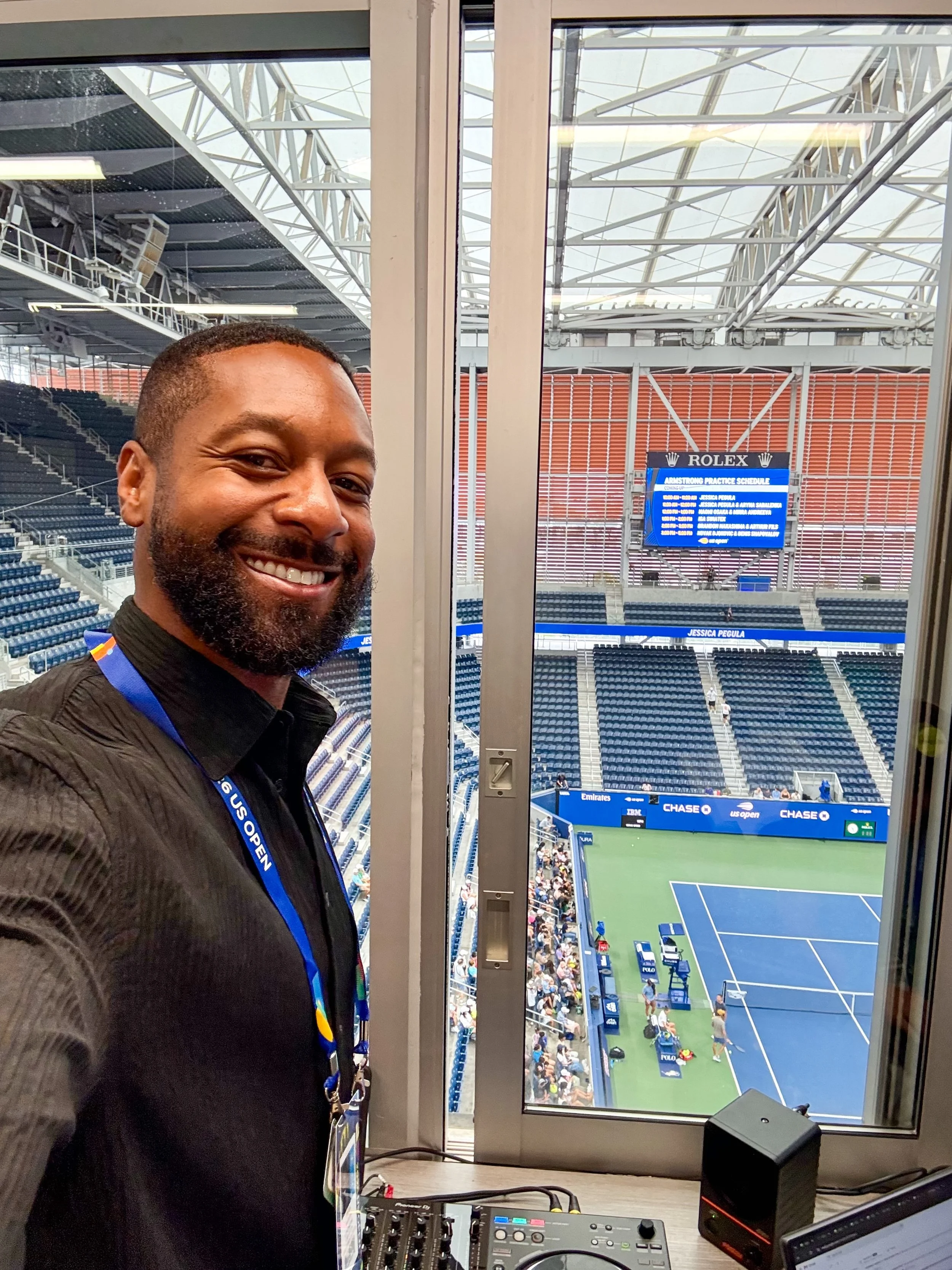 Feels like I never left! It&rsquo;s been a blast getting some reps in during @usopen Fan Week. Already seeing record turnouts across the grounds, and the main draw is gonna be a doozy!

Be sure to come by Armstrong Stadium if you&rsquo;re trying to c