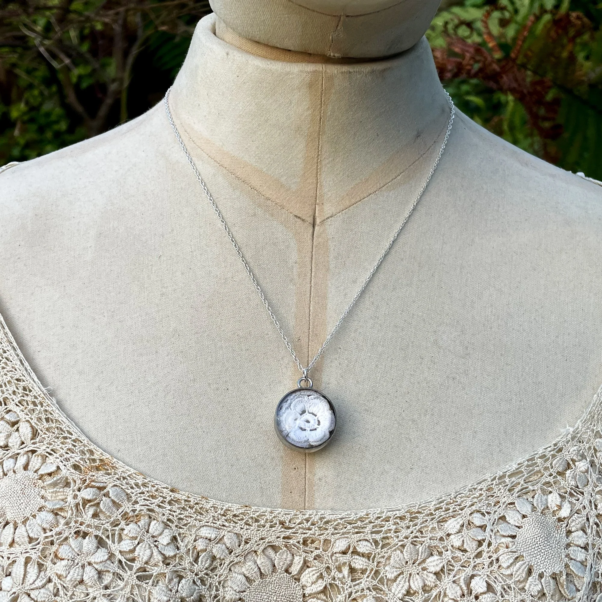 Irish heritage craft antique lace necklace-2.jpg