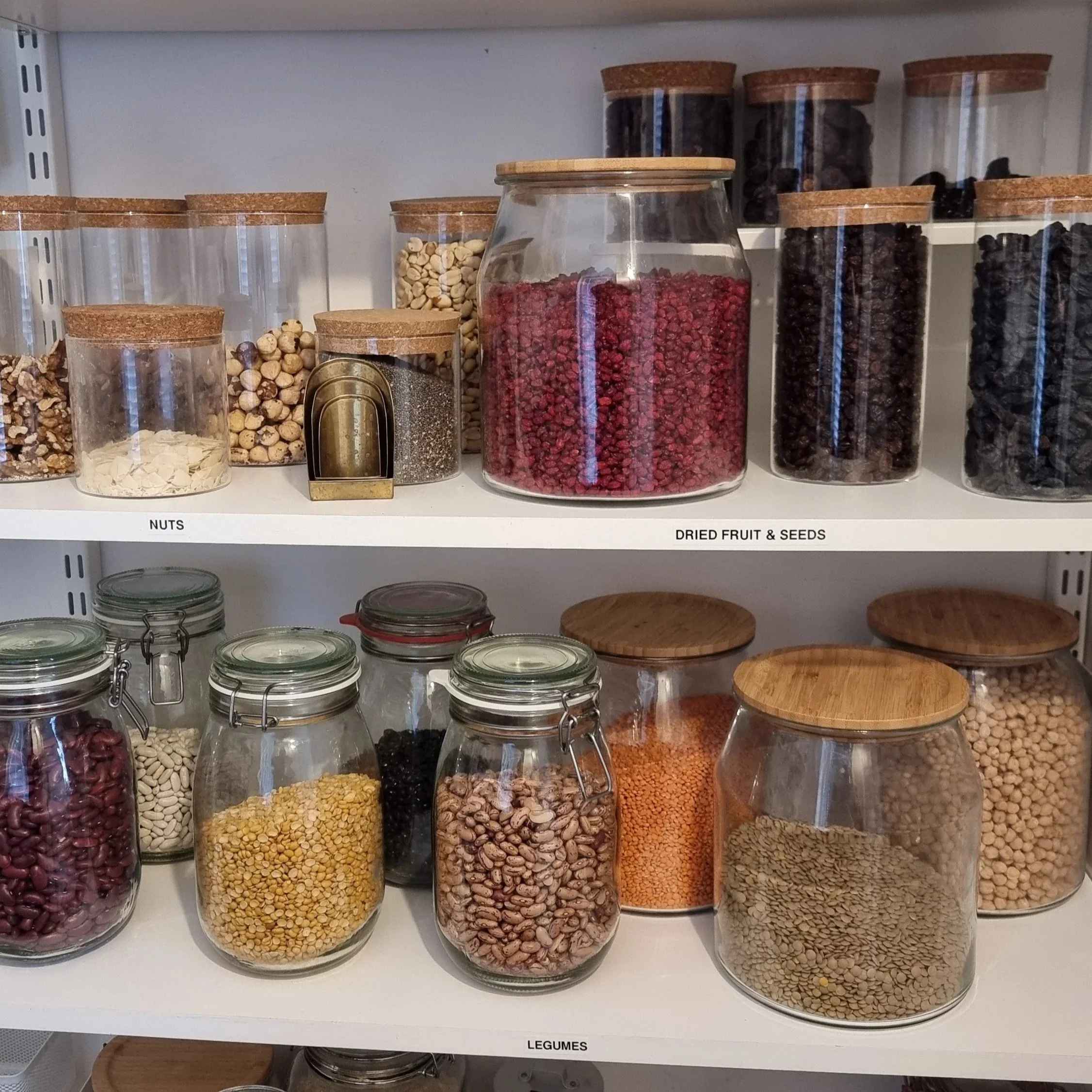 Förvaring och organisering av skafferiet