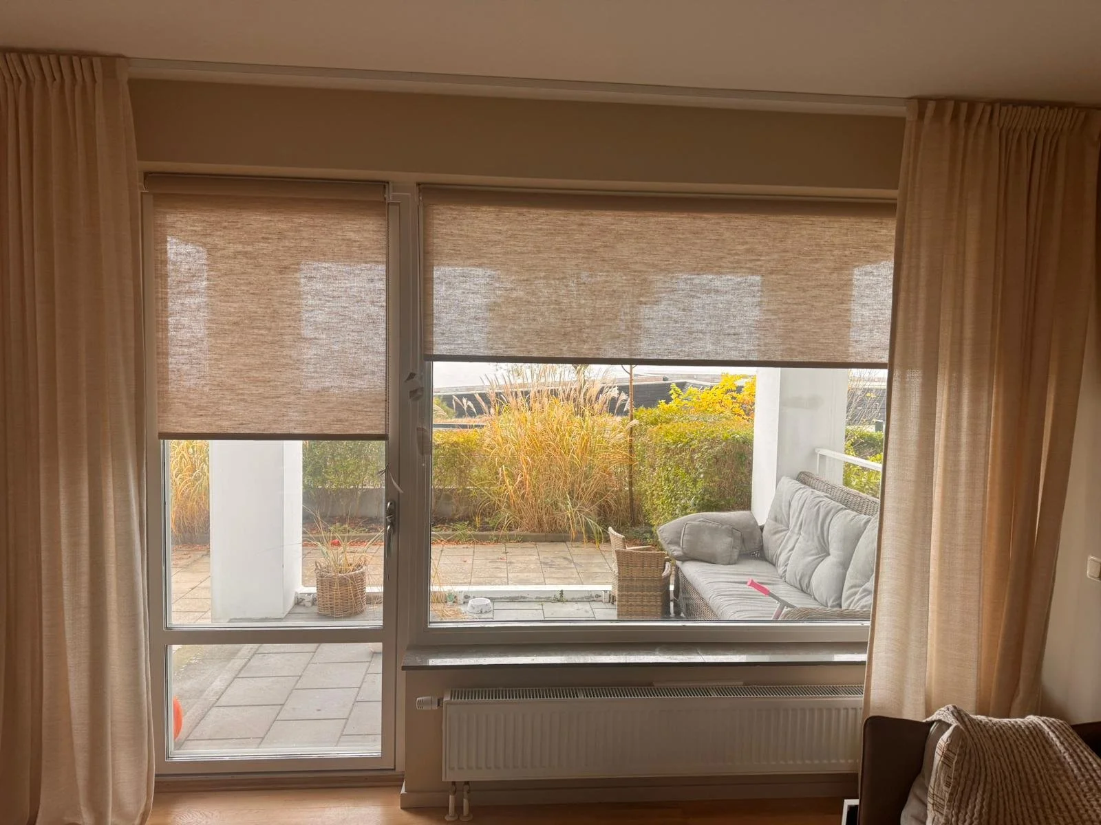 gardiner i vardagsrum.jpg