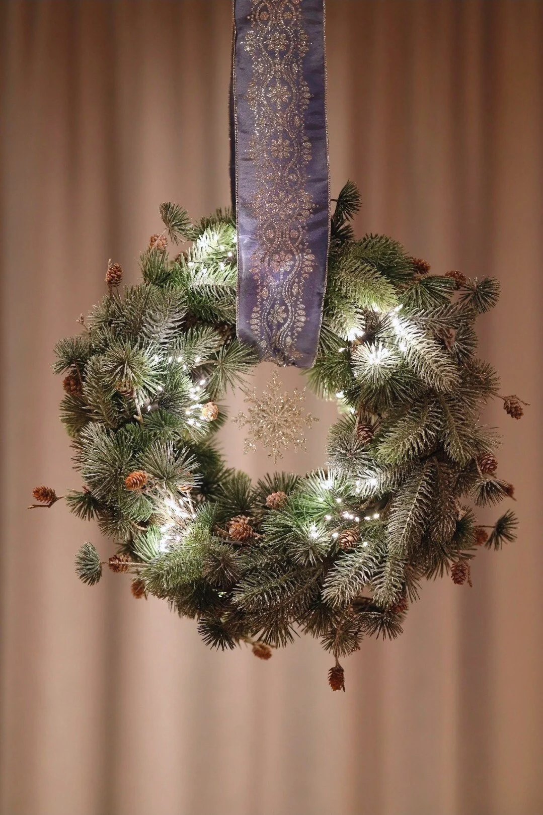 julkransdekoration för hotellrestaurang