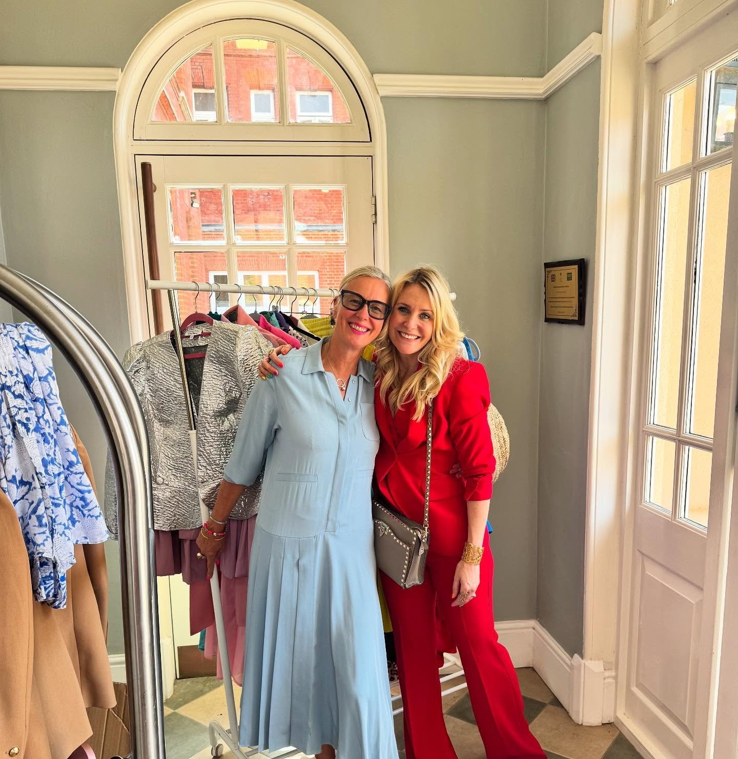 ✨ Colour &amp; Style Workshop ✨ 

Last week I had the pleasure of working alongside my gorgeous friend and brilliant Stylist @stylingyouwell 

We delivered a colour and style workshop as part of a corporate away day. We were told to teach them someth