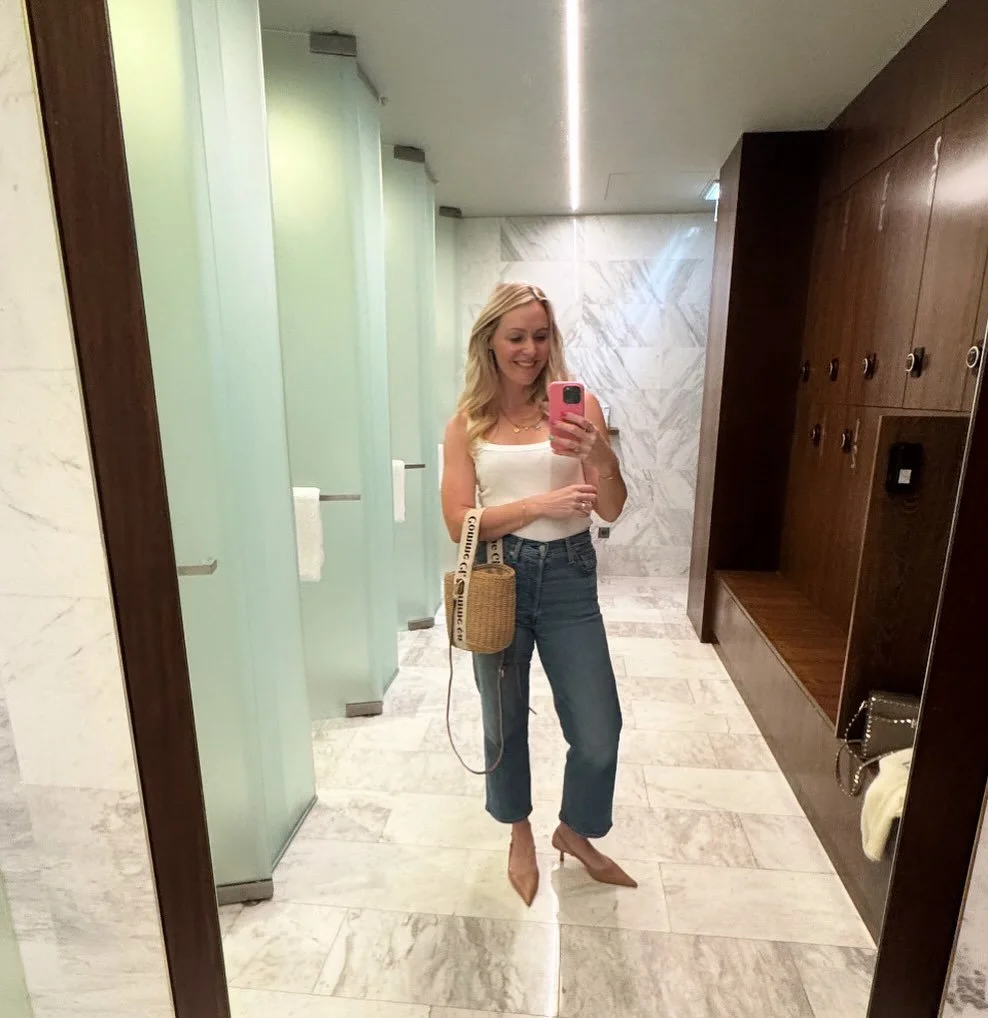✨ Wardrobe essentials&hellip; what are yours? ✨ 

They&rsquo;re the glue that create multiple outfits 😍

Two of my favourites is a fresh, white scoop neck vest - this one&rsquo;s from @mintvelvet for &pound;25. It&rsquo;s not see-through and a lovel