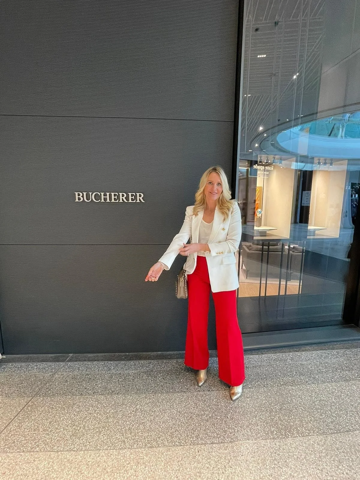 Last week, I had the privilege of doing a very special colour analysis event with @buchererfinejewellery to celebrate their absolutely stunning &lsquo;B Unique&rsquo; roadshow collection at their gorgeous Westfield, White City store. The collection (