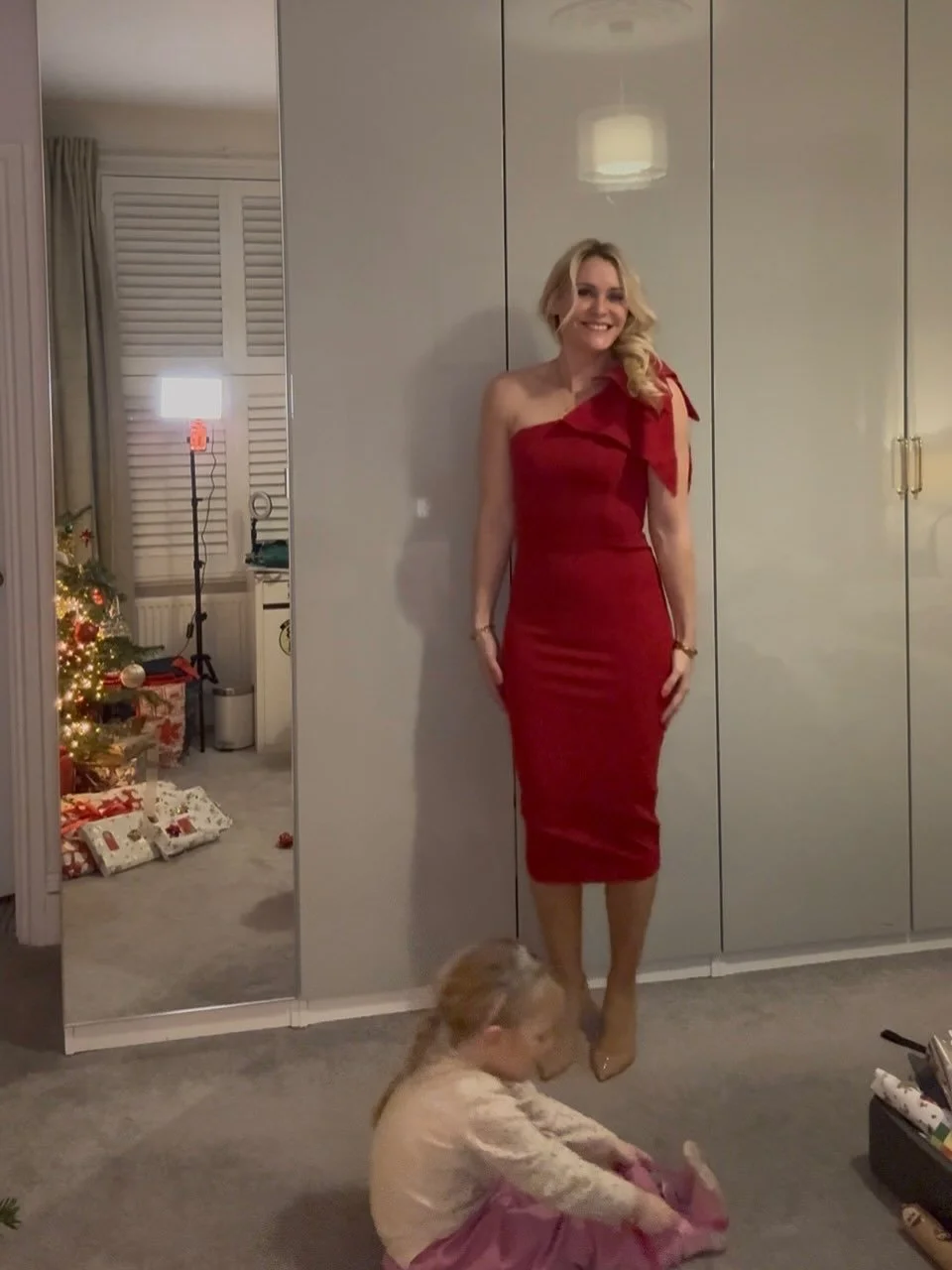 ✨ December so far ✨ 

How&rsquo;s your December been so far? Ours has been pretty merry 🤣😘😘😘

1. @clubllondon Festive outfit &lsquo;try ons&rsquo; with Sasha stealing my shoes 
2. Festive hot chocolate
3. Masha playing &lsquo;Tiny Tim&rsquo; in a