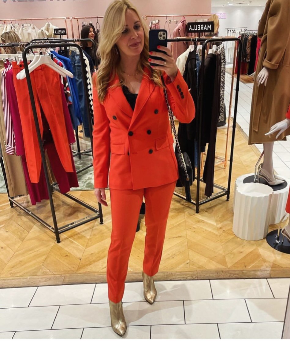 ✨ Hey! It&rsquo;s Friyay!!! 🥳🥳🥳 ✨ 

If I was going out tonight, I&rsquo;d definitely be considering wearing this red number 😉 Instead a takeaway is more likely as I am feeling EXHAUSTED! How about you? What are your plans? ❤️❤️❤️ Happy Friday!