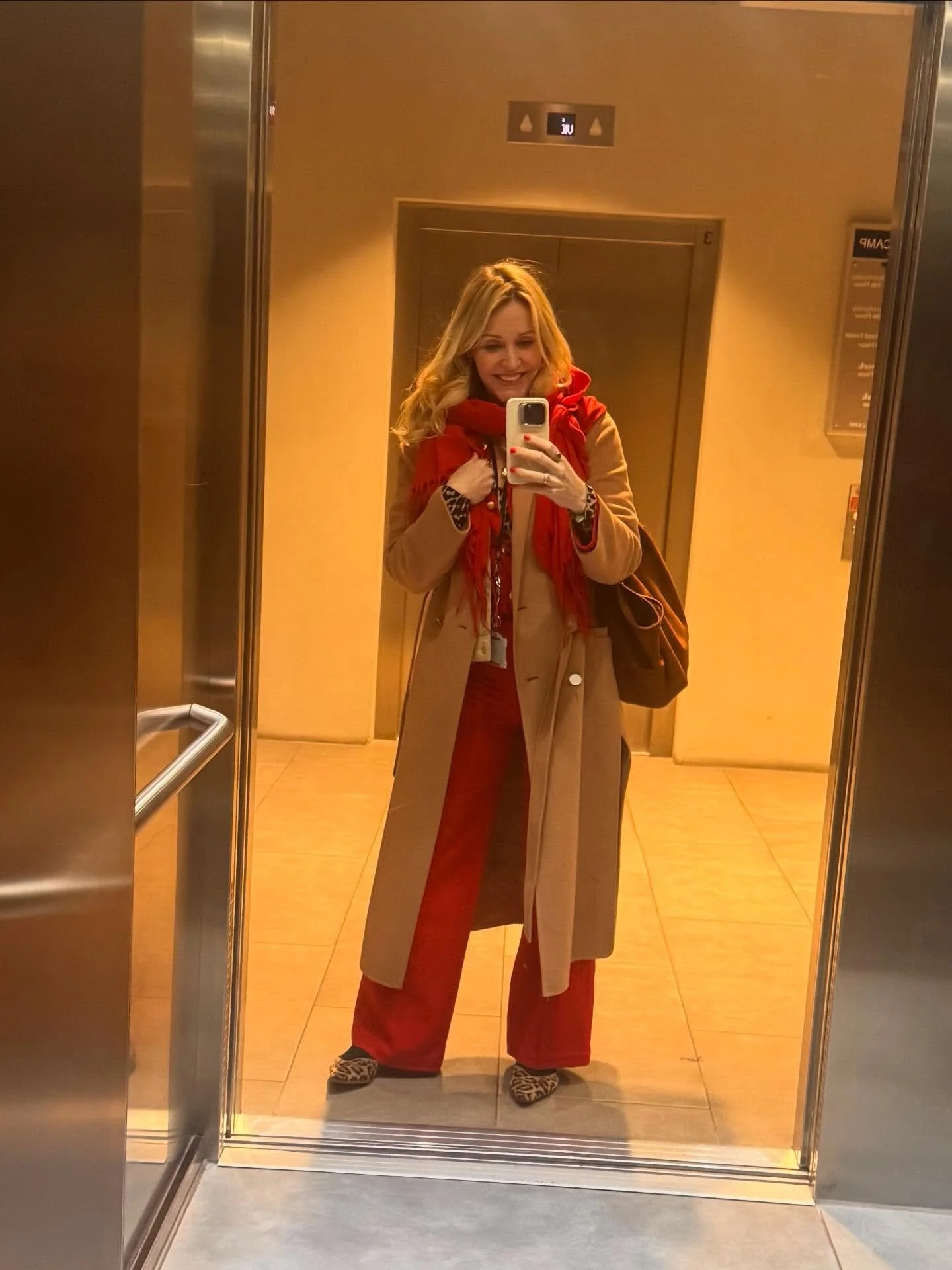 Lady in red today 😆

Received the loveliest compliment from someone at @wework today who was loving the all red outfit. I feel like I need all the energy giving properties of red this week (juggling half term and work 😆) 

I had a fab morning teach