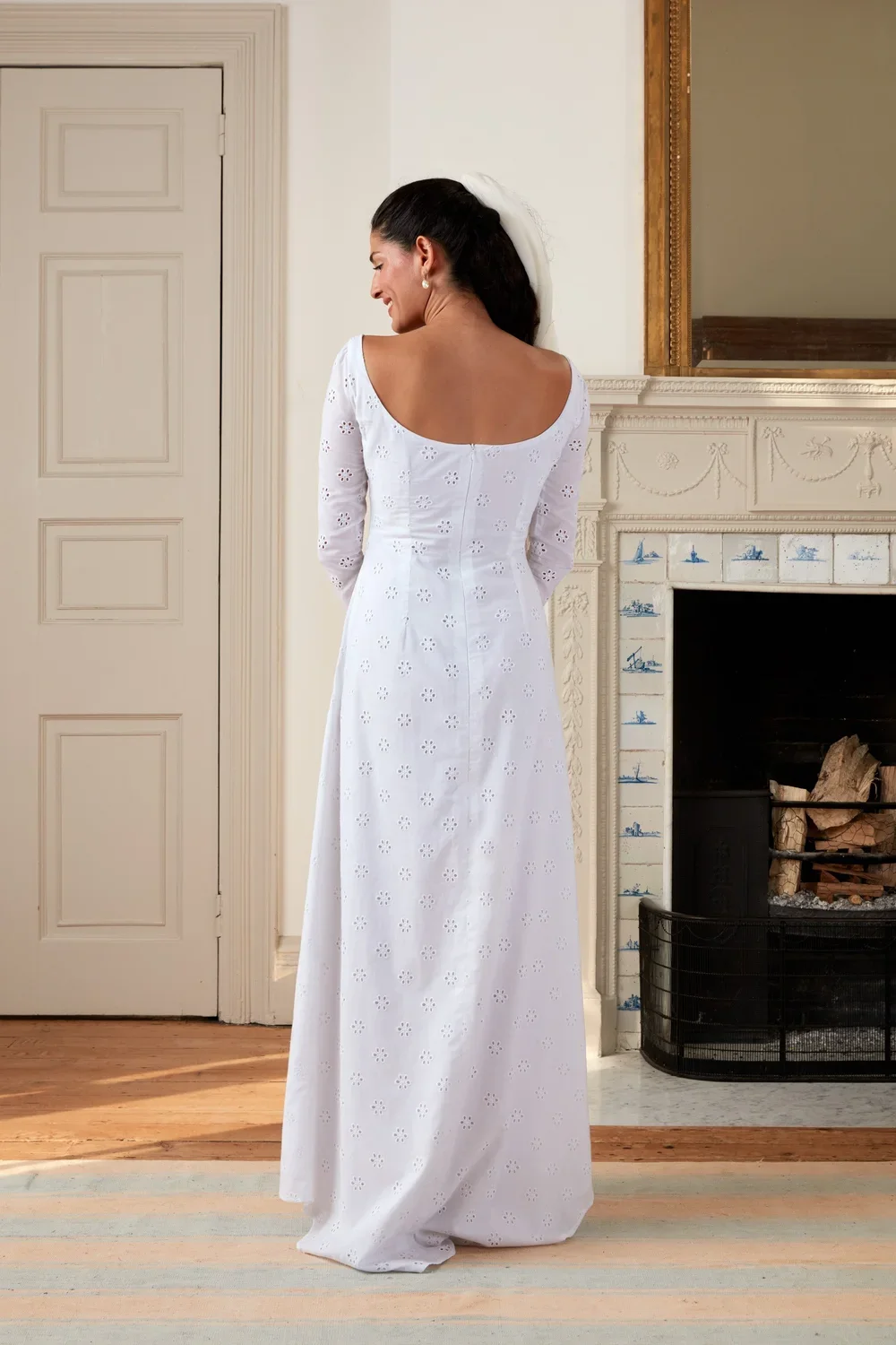 Song in broderie anglaise 4.webp