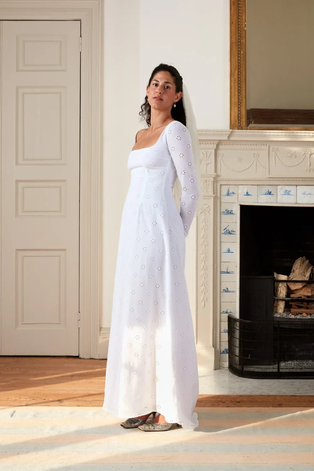 Song in broderie anglaise 3.webp