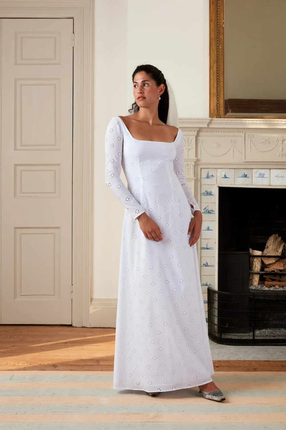 Song in broderie anglaise 2.webp