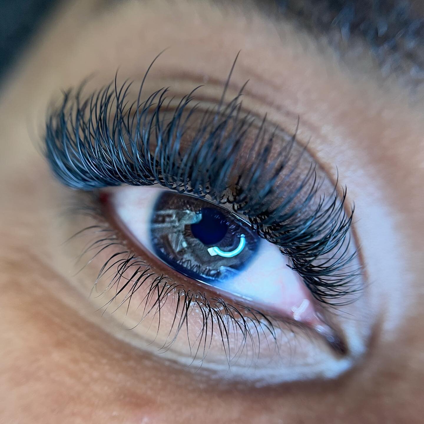 Wispy classic lashes 😍 Can you see all of her natural lash layers? 

Book online at www.megiko.com or head to our Instagram page and click &lsquo;Book Now&rsquo; 🤍

For general/training inquiries: 
📧 megikoconcept@gmail.com
📱text (289) 654-2111