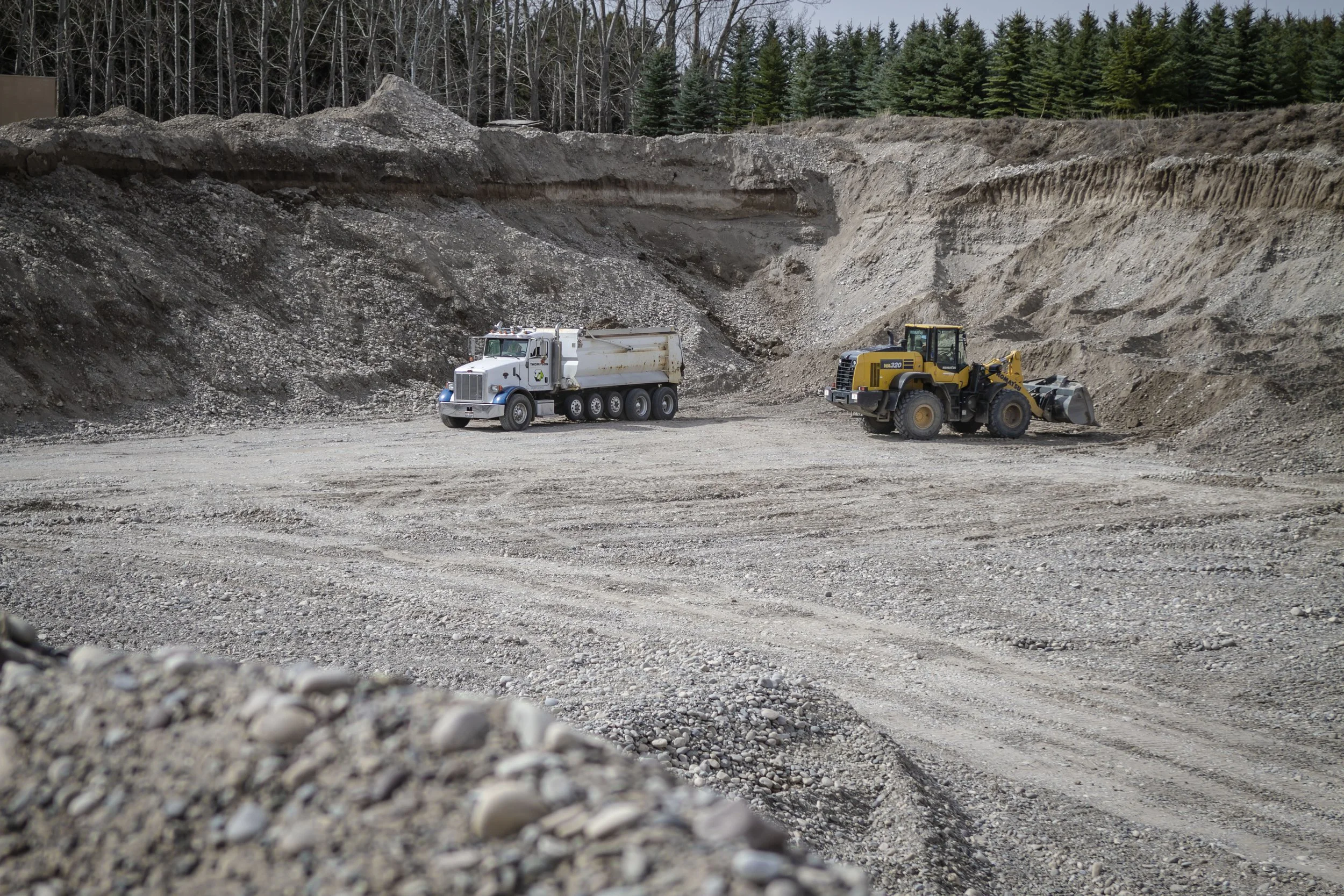 truck_loader_7002.jpg