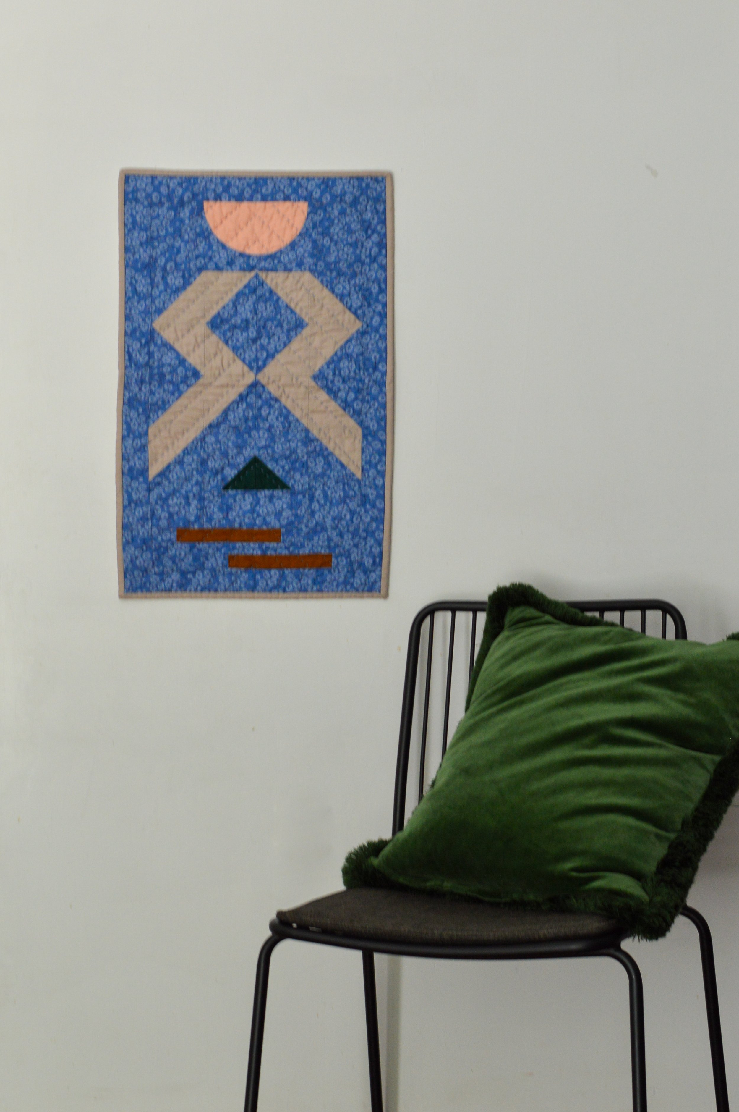 Get Creative with Modern Mini Quilt Patterns - Vase Mini Quilt Pattern
