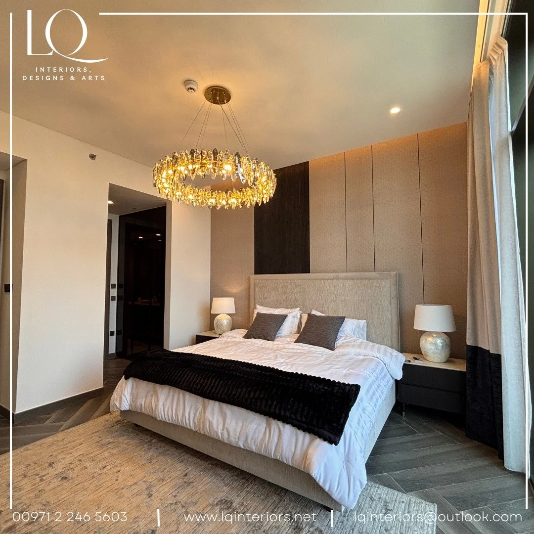 Monochrome mood: black, white &amp; gray for a master bedroom that feels calm, clean, and effortlessly chic. 🖤🤍

📍 Business Bay, Dubai

#interior_design #bedroominterior #stylingtips #dubai❤️ #abudabi #furnitures