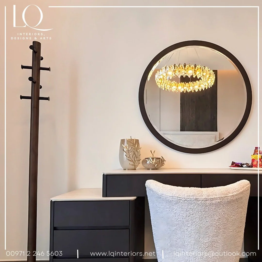 Monochrome mood: black, white &amp; gray for a master bedroom that feels calm, clean, and effortlessly chic. 🖤🤍

📍 Business Bay, Dubai

#interior_design #bedroominterior #stylingtips #dubai❤️ #abudabi #furnitures