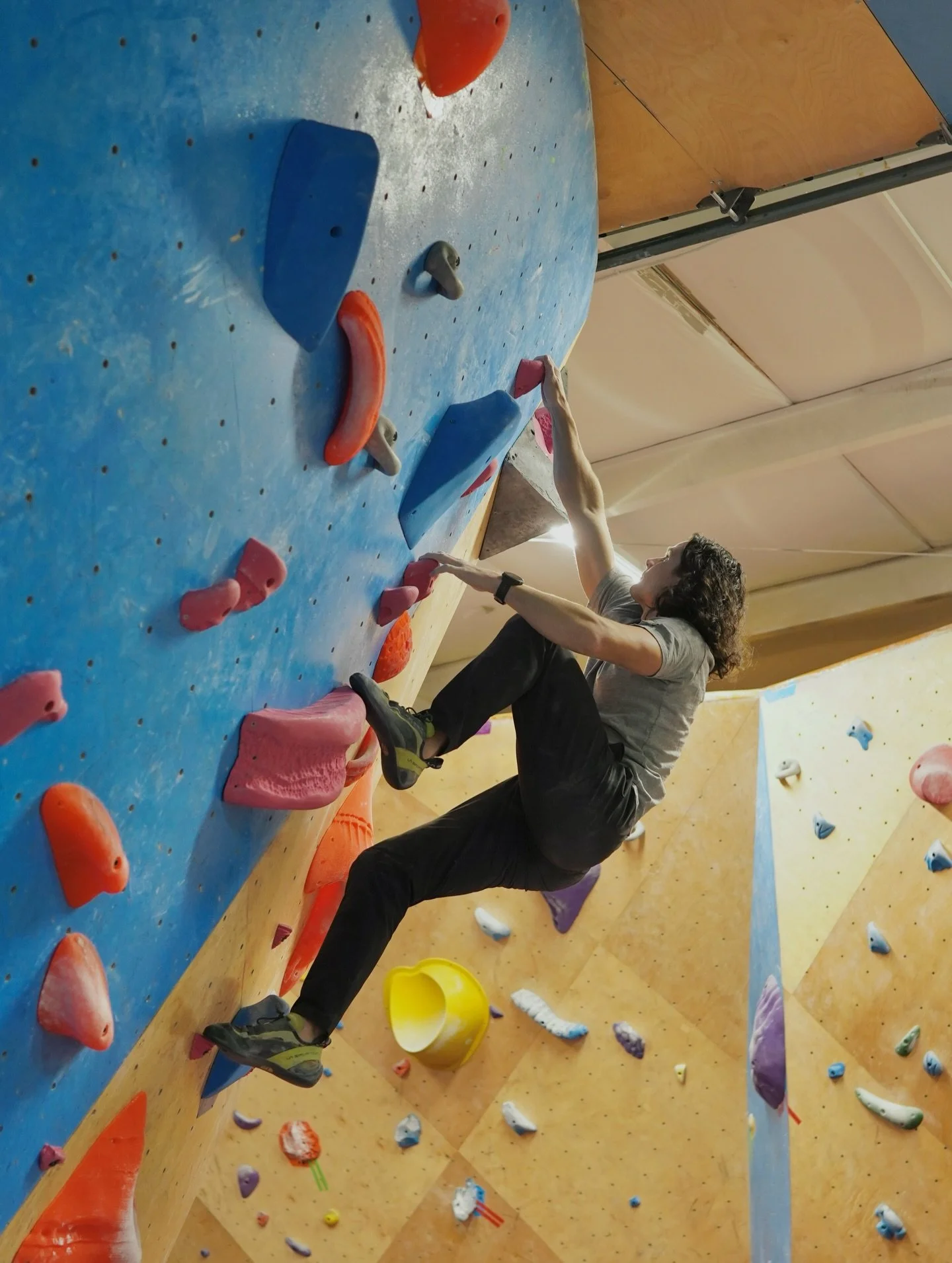 Fill ins, fill ins, fill ins❗️

8 new climbs spread out around the gym&hellip; Can you find em all?👀 

🎁 Holiday Sale is ONNNNNN☃️
Take advantage of 👇🏼
BOGO Day Passes
BOGO Climbing 101
$0 initiation fee &amp; $50 first month for Individual EFT m