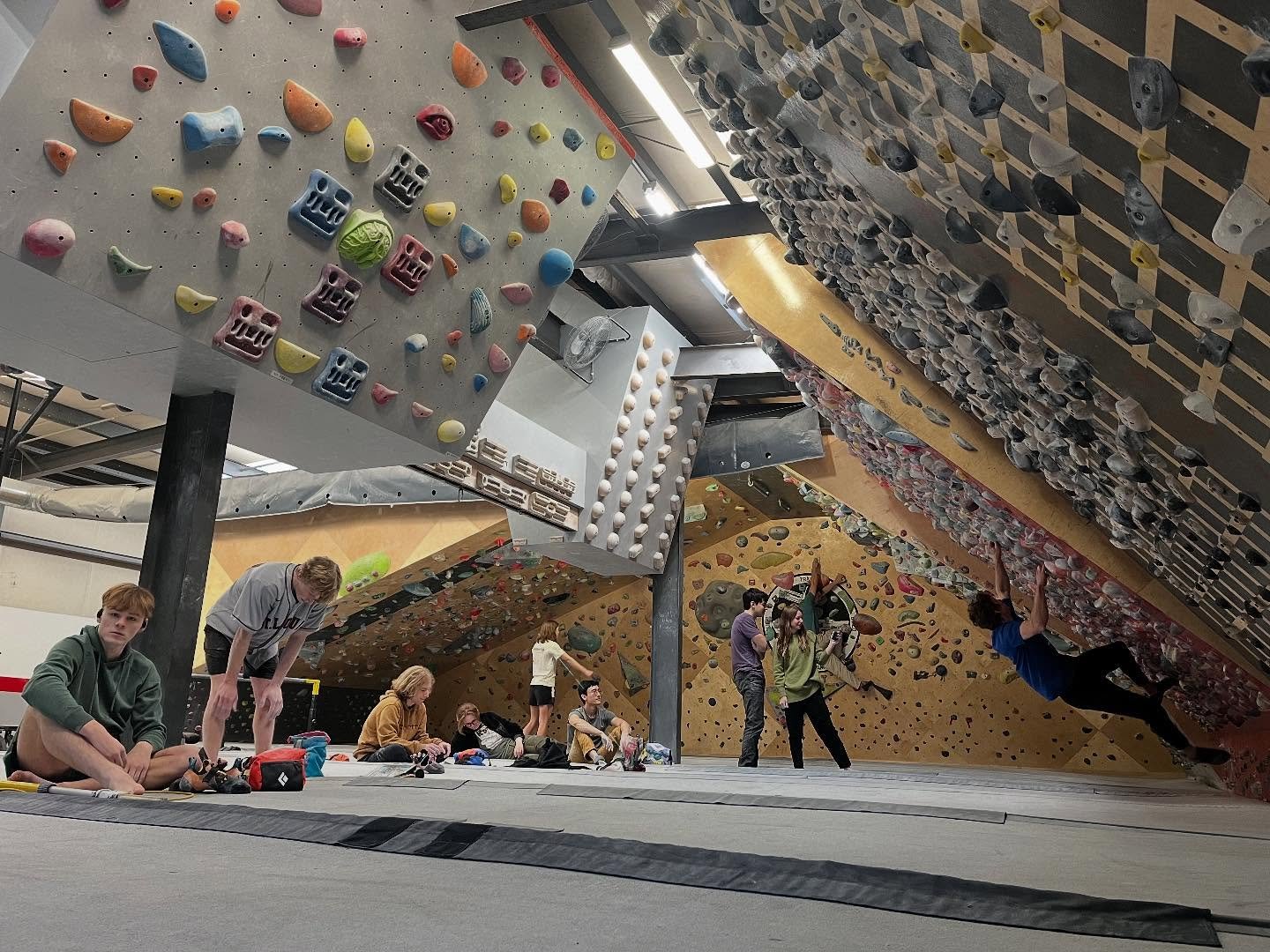 Forge sesh in full swing. 15$ day passes all day long!  Come getcha some!