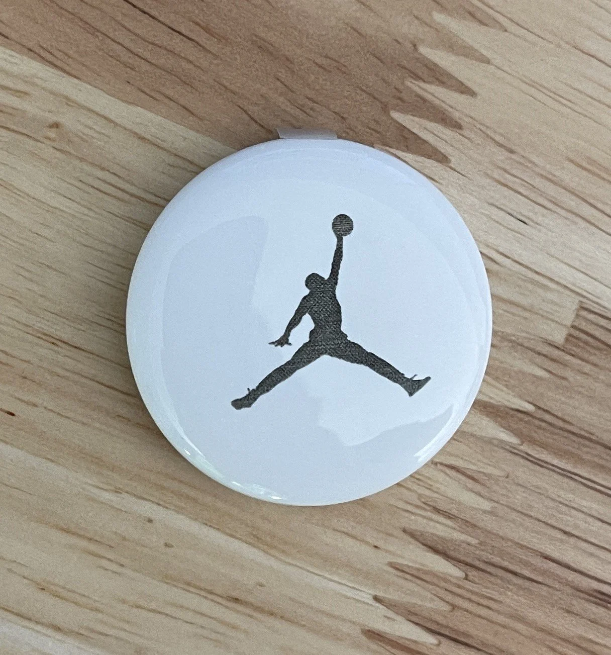 jordan airtag.JPG