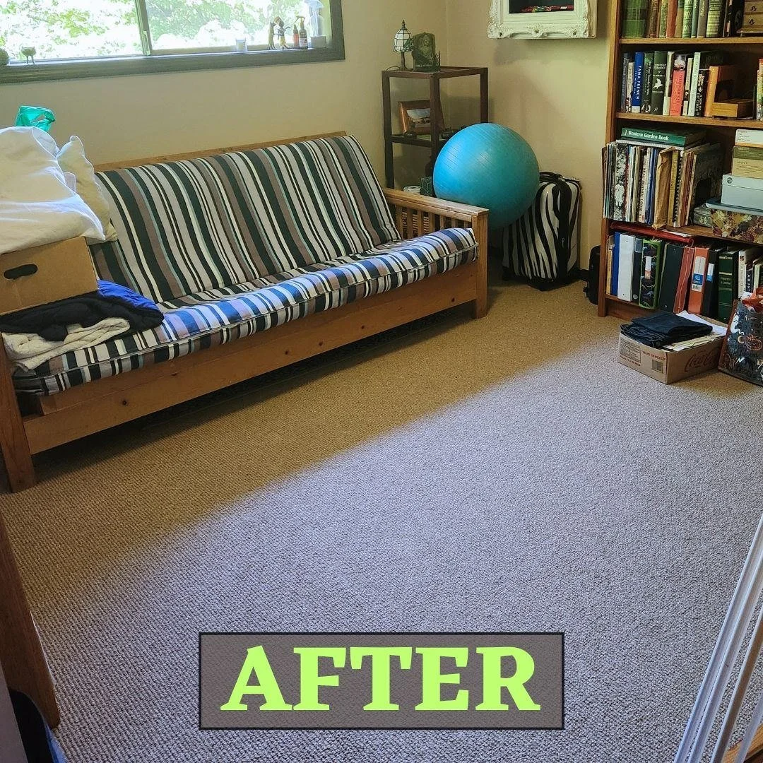 After one organizing session we were able to relocate items and unpack all the bags that ended up on the floor. This room is so much more organized. 

#DeclutteringTheFloor #StudyDeclutter #ProfessionalOrganizing #SortnSell #MakeSpaceForChange