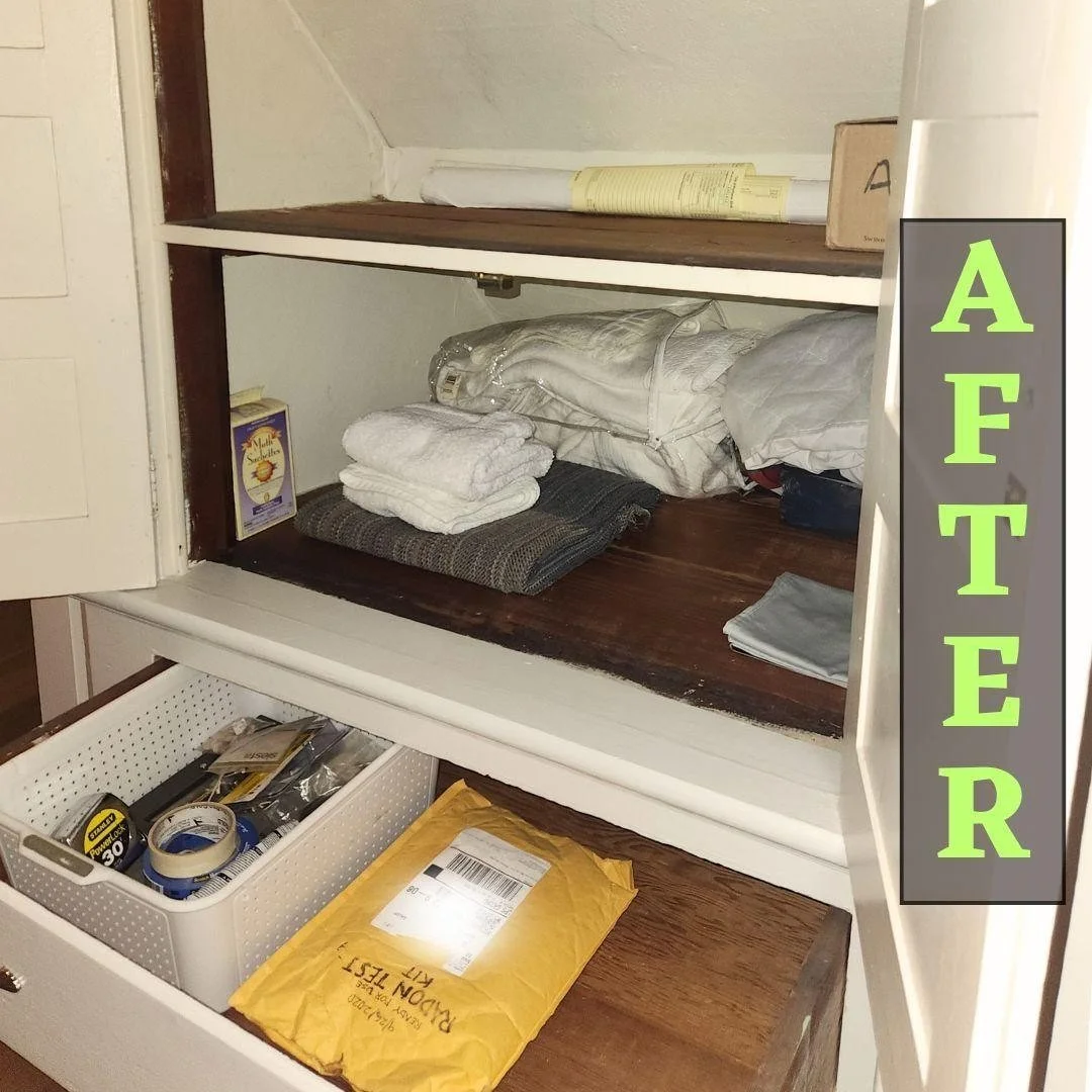 We decluttered this built-in cabinet and found lots of times to donate.

#ProfessionalOrganizing #Decluttering #SortnSell #MakeSpaceForChange