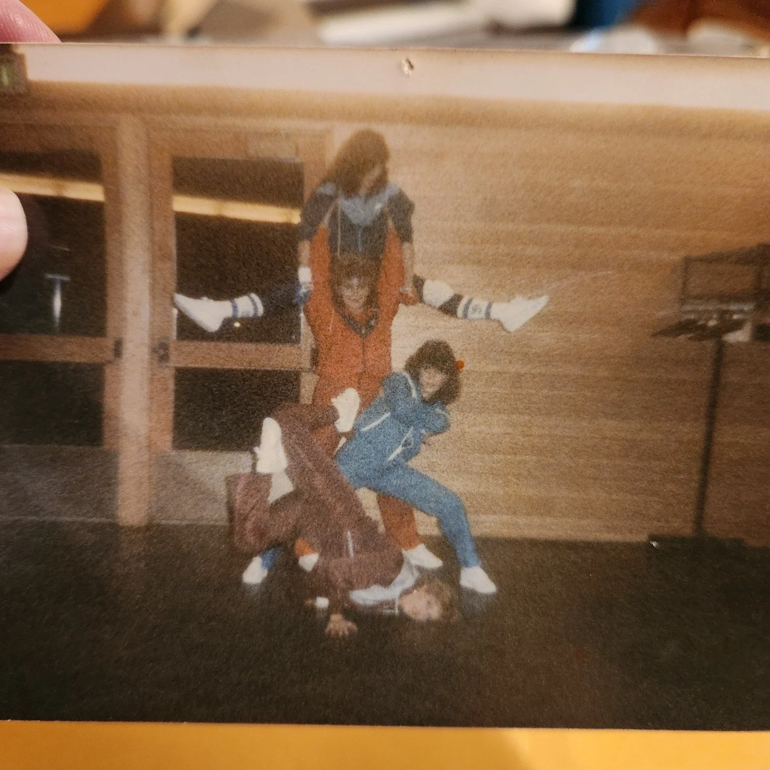 It's so interesting to learn about my clients and the many lives they lived. This is from someones past life as part of a competitive break dance team. 

#ProfessionalOrganizing #FindingTreasure #PastLives #PhotoOrganizing #SortnSell #Decluttering #M