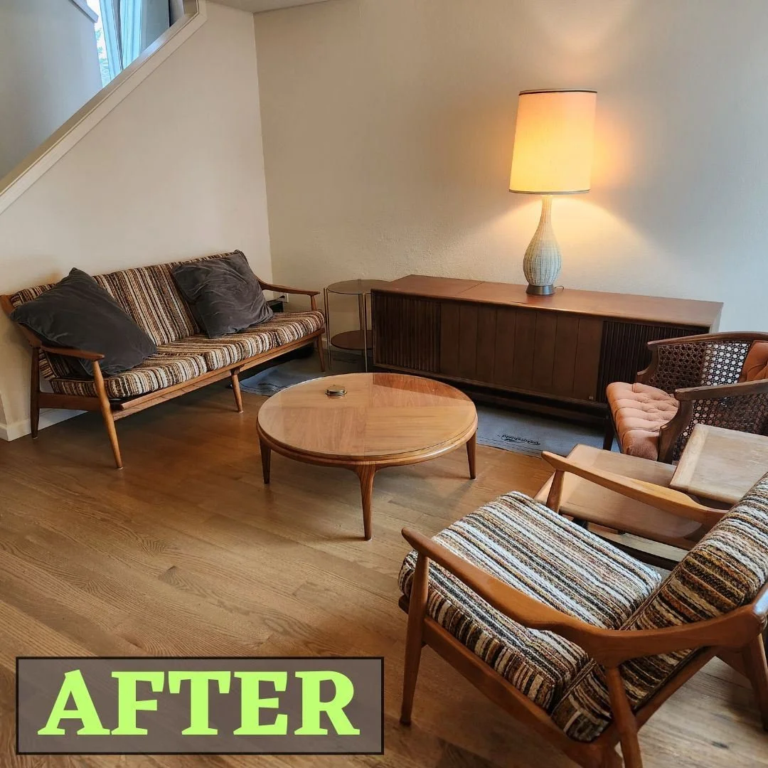 There are so many places to sit now! We spent some needed time in this living room to unpack and relocate items. 

#ProfessionalOrganizing #Decluttering #Unpacking #LivingroomOrganizing #SortnSell #MakeSpaceToSit #MakeSpaceForChange