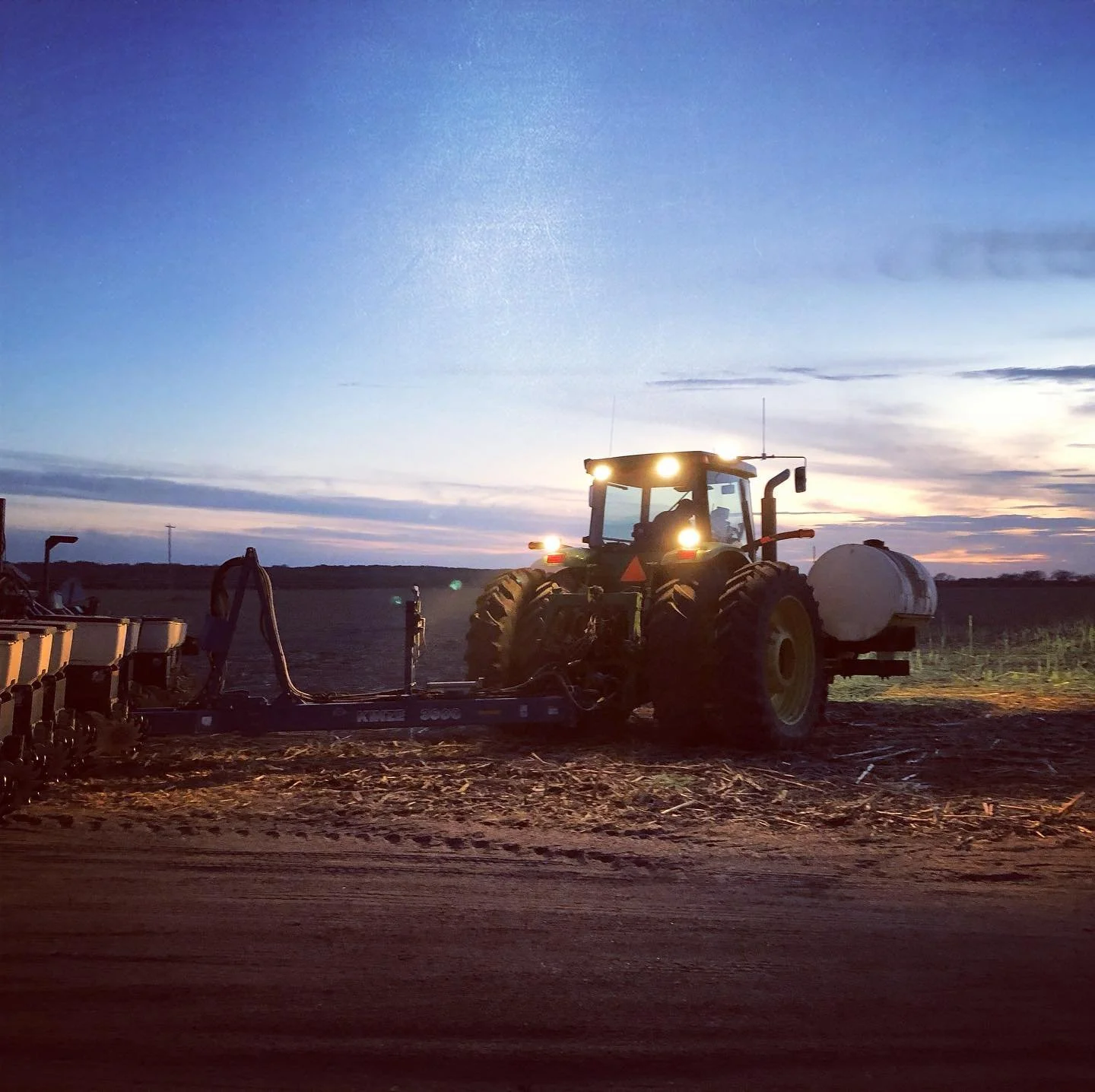tractor.jpg