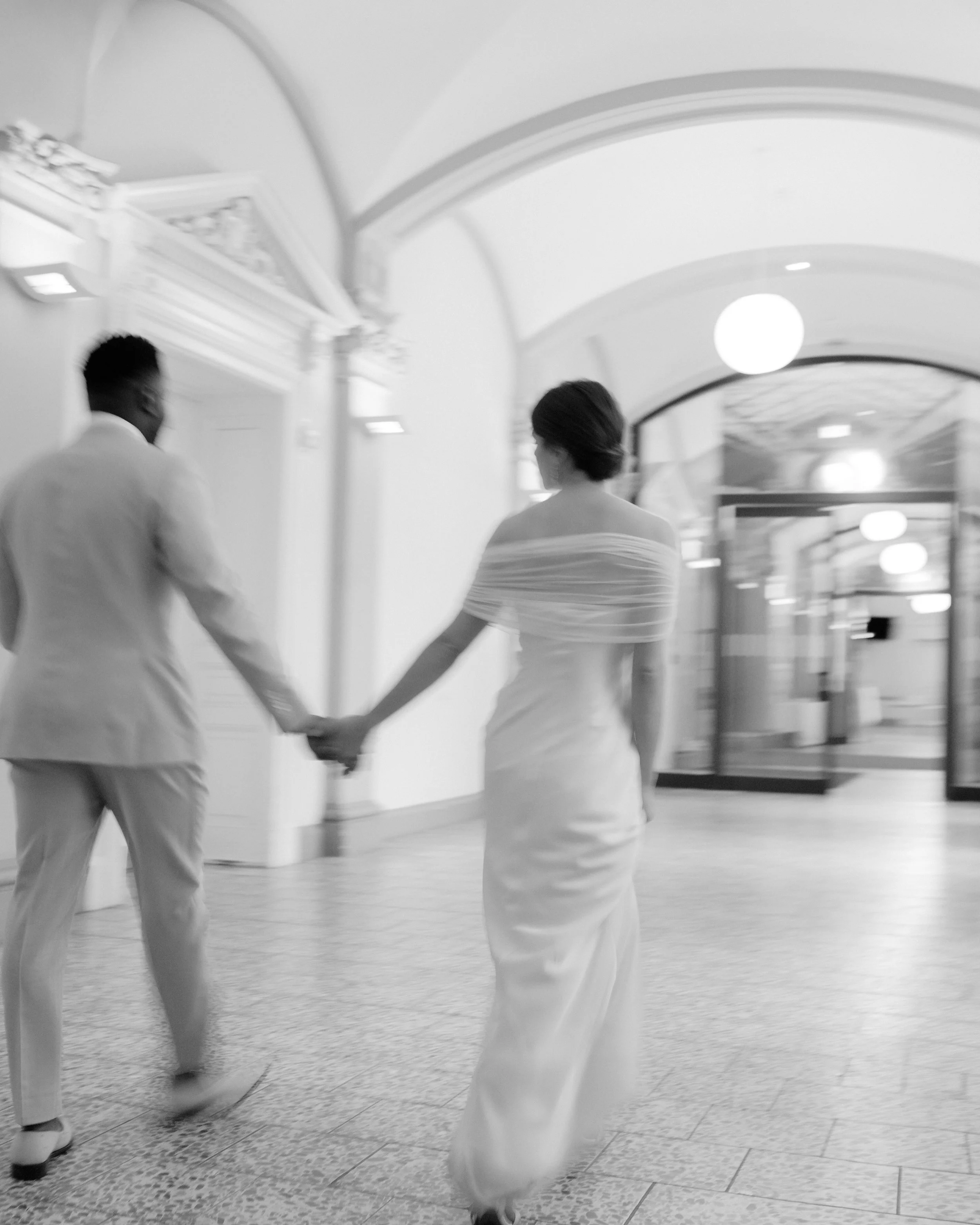 Isaac &amp; Anique at the Standesamt Altona 

🤍🤍

Bridals 
Standesamtliche Hochzeitsfotos Hamburg 
Couple portraits