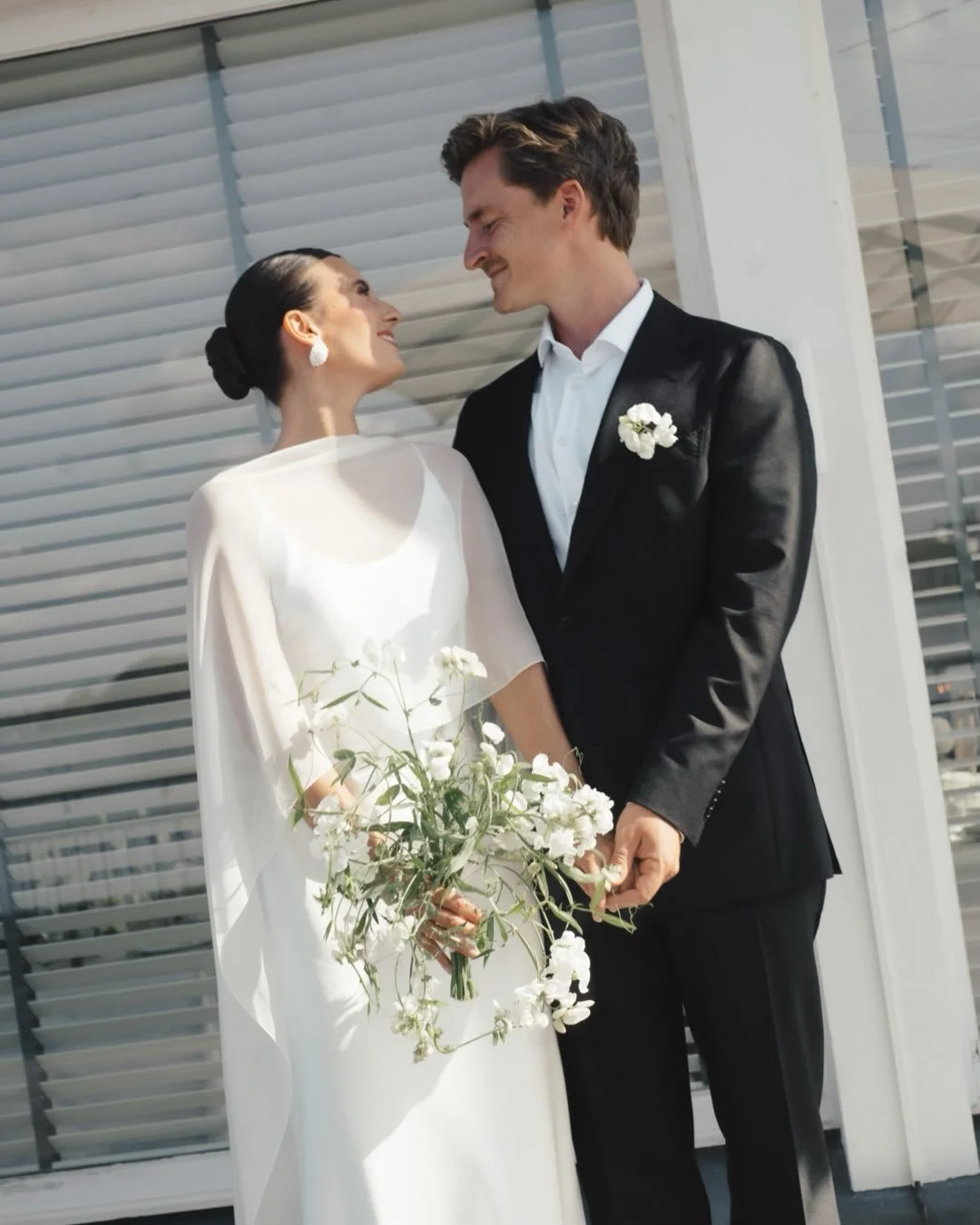 Styled shoot with the loveliest team 

Wedding planning @atelieraureve 
Photos @laragorr.weddings 
Dress @salon_hamburg 
Cake Design @cherryliciouscp 
Haare &amp; Make Up @henrikebleil_makeup 
Flower design @studioflour.ish 
Couple @matthes.9103 &amp