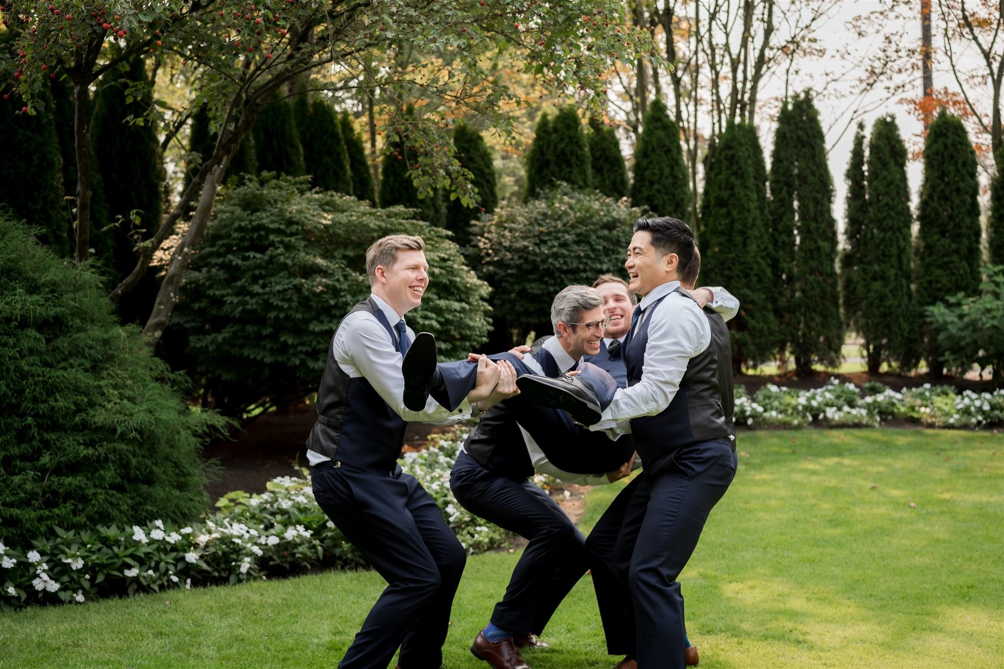shelby-connor-groomsmen-portrait-01.jpg